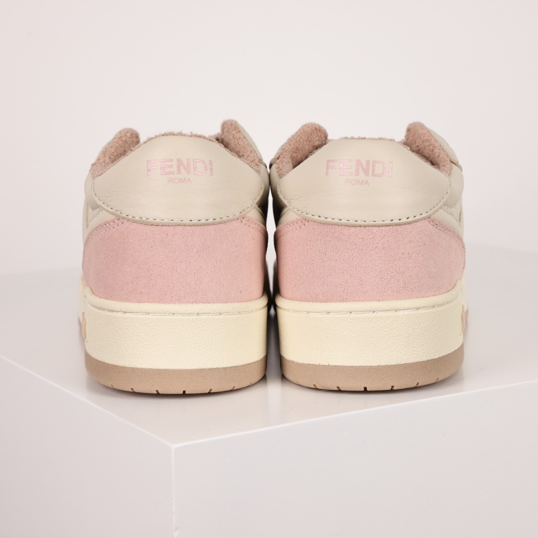  FENDI芬迪 Match 低筒 拼接 复古百搭 时尚板鞋 平底 休闲鞋 男女同款 白粉