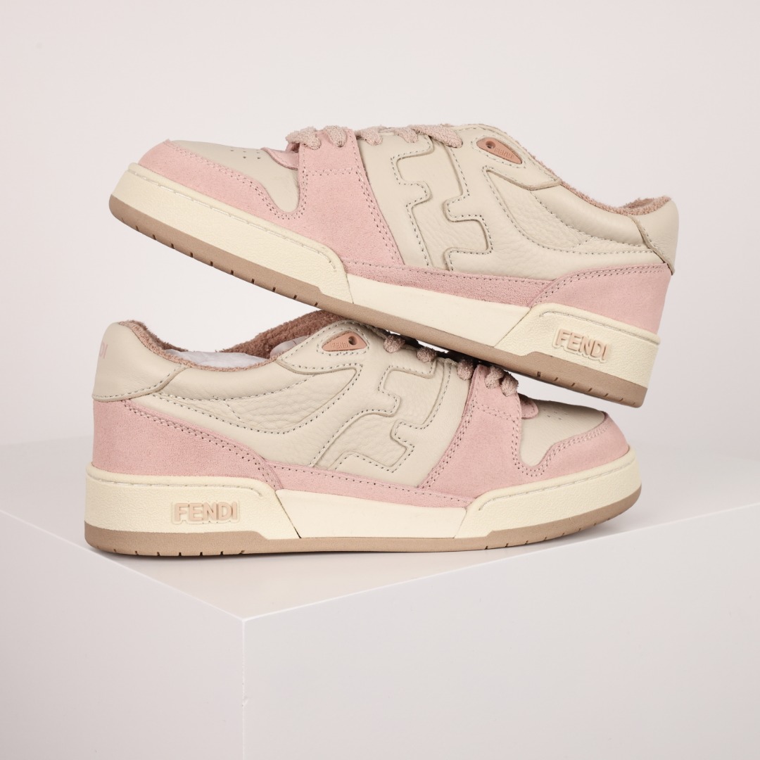  FENDI芬迪 Match 低筒 拼接 复古百搭 时尚板鞋 平底 休闲鞋 男女同款 白粉