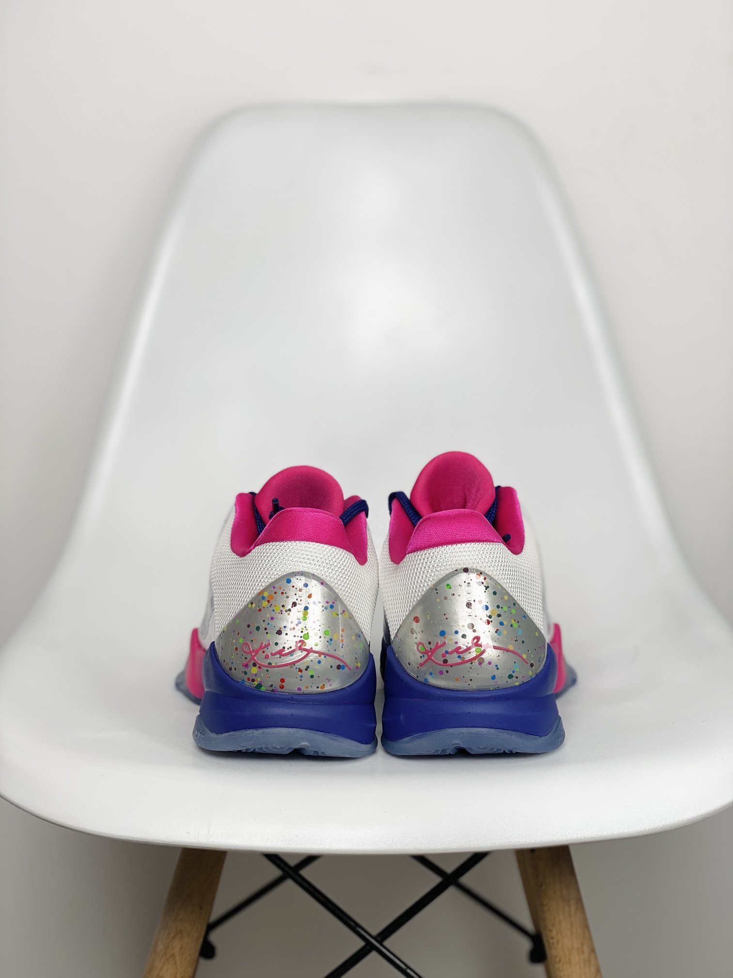 到货后不可临时取消退换 H12 KOBE5 Kay Yow 低筒 前掌气垫 球鞋 籃球鞋 實戰鞋  真碳板 男鞋 乳腺癌 CW2210-100