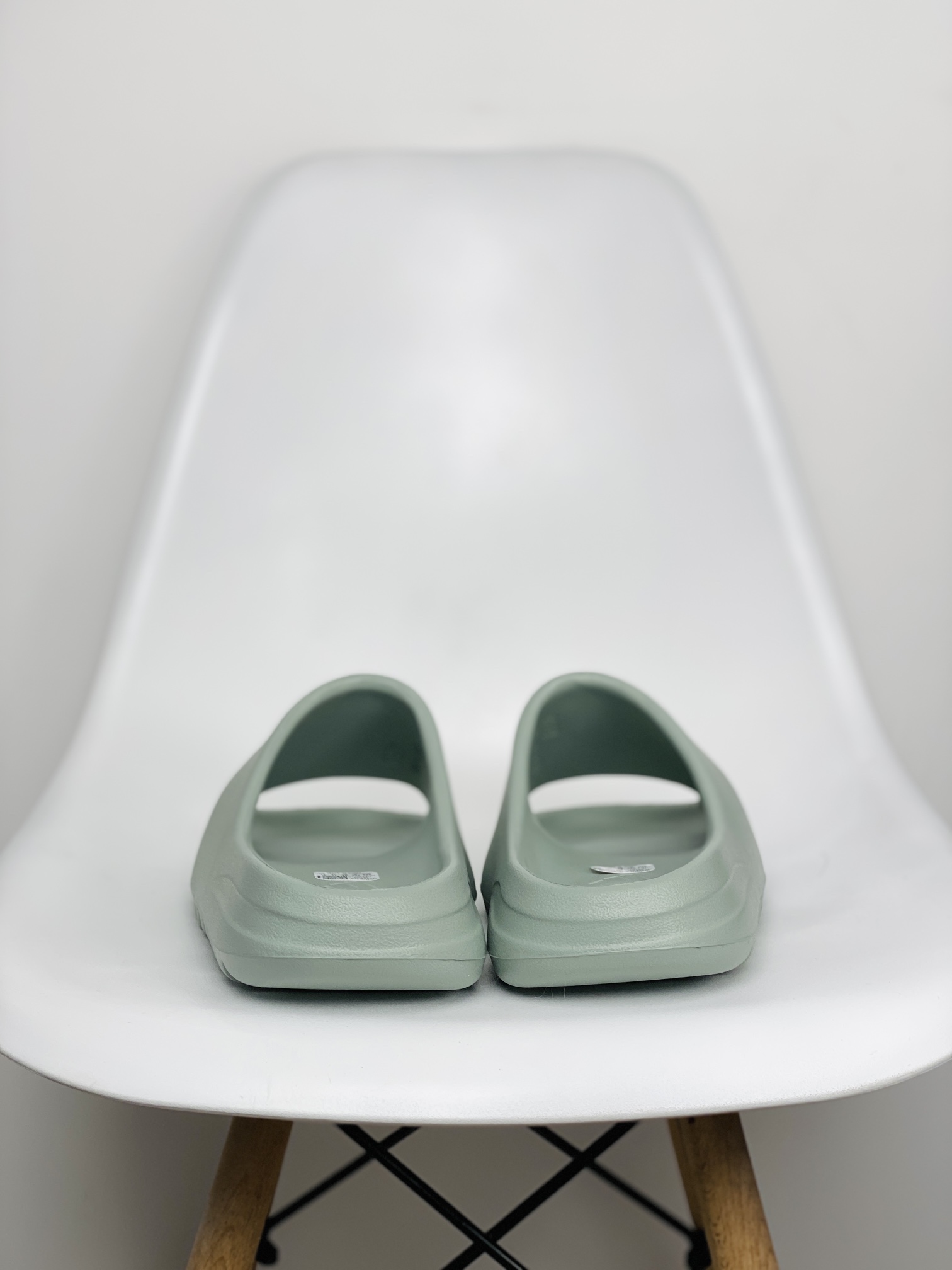 originals Yeezy Slide Resin   室外 室内拖鞋 沙滩鞋 男鞋 女鞋  海盐配色 ID5480