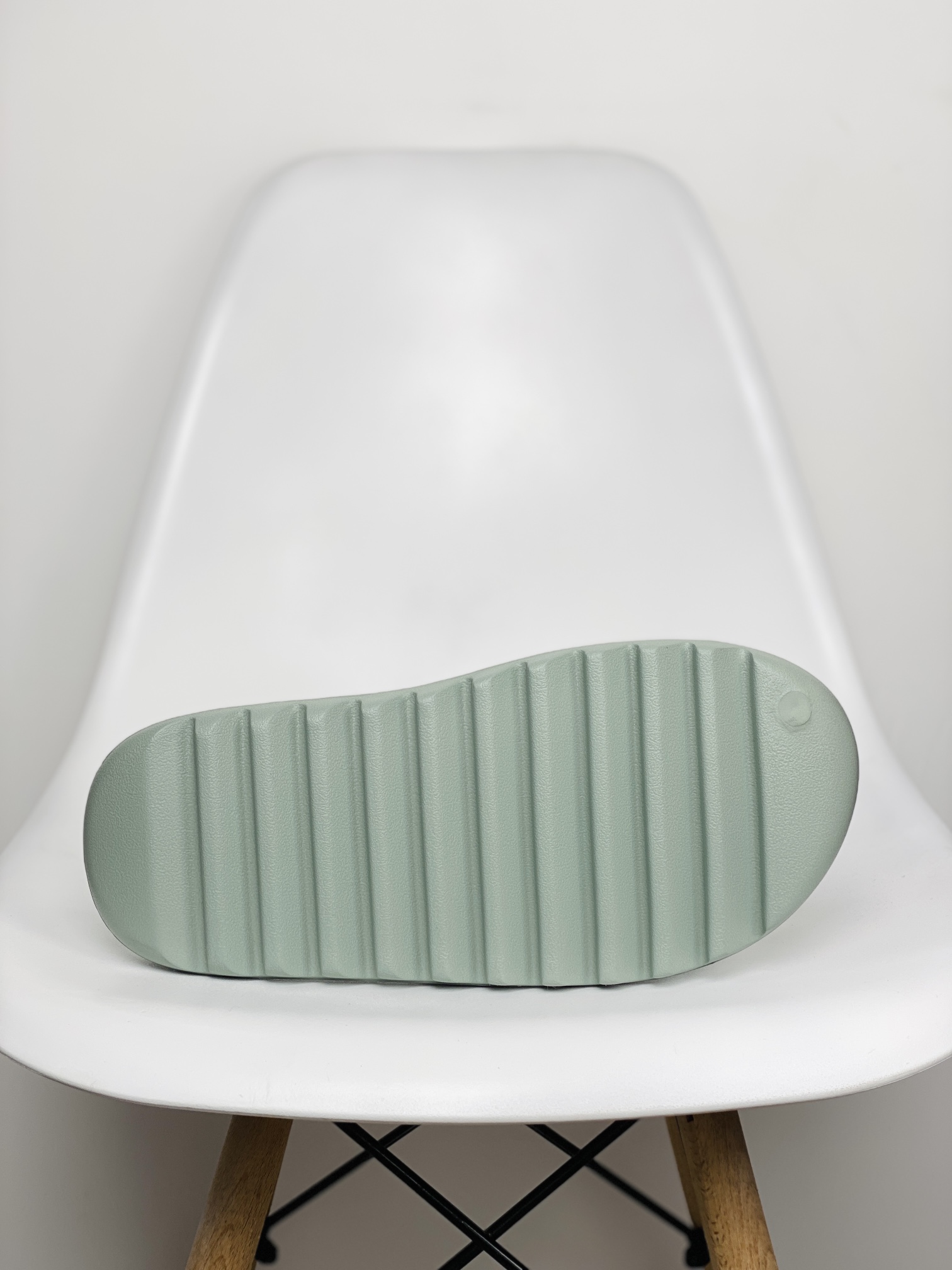  originals Yeezy Slide Resin   室外 室内拖鞋 沙滩鞋 男鞋 女鞋  海盐配色 ID5480