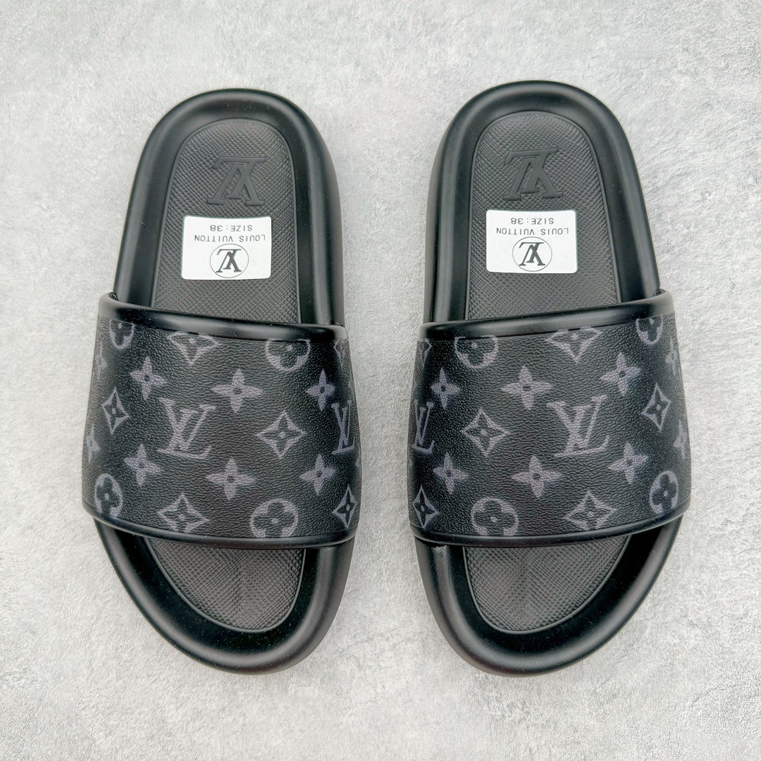  LV拖鞋 Louis Vuitton 路易威登  浮雕 压纹  户外 时尚凉拖 室内外 休闲鞋  六色