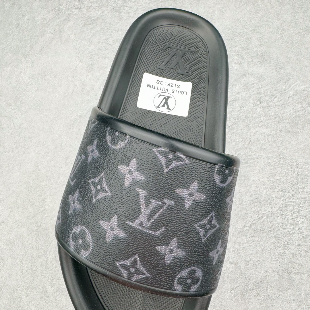  LV拖鞋 Louis Vuitton 路易威登  浮雕 压纹  户外 时尚凉拖 室内外 休闲鞋  六色