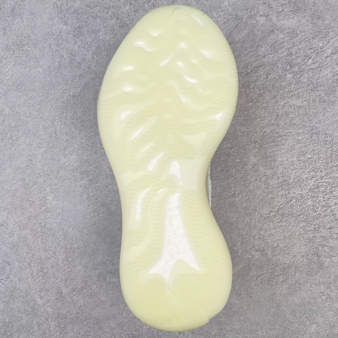  adidas originals Yeezy Boost 380   低筒 休闲鞋 运动鞋 男鞋 女鞋   波鞋 月光白 GZ8668