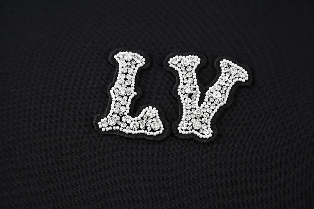 LOUIS VUITTON 路易威登 菲董水钻字母logo 圆领 短袖 T恤 上衣 夏款 黑色 