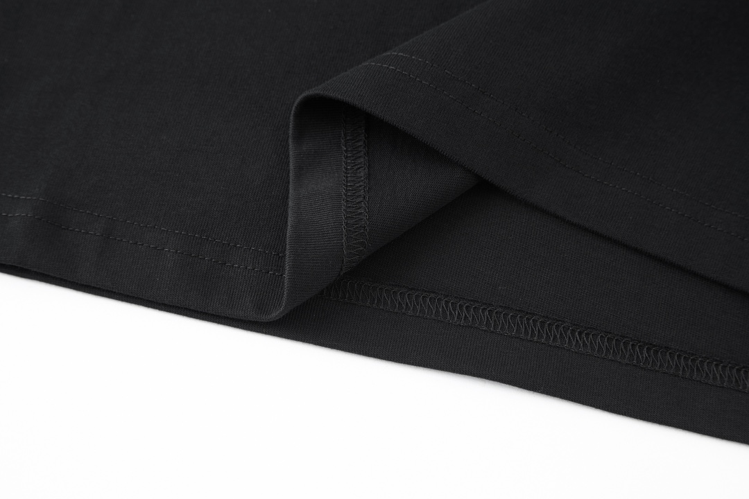 LOUIS VUITTON 路易威登 菲董水钻字母logo 圆领 短袖 T恤 上衣 夏款 黑色 