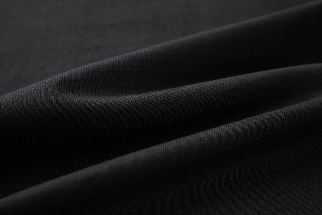 LOUIS VUITTON 路易威登 菲董水钻字母logo 圆领 短袖 T恤 上衣 夏款 黑色 