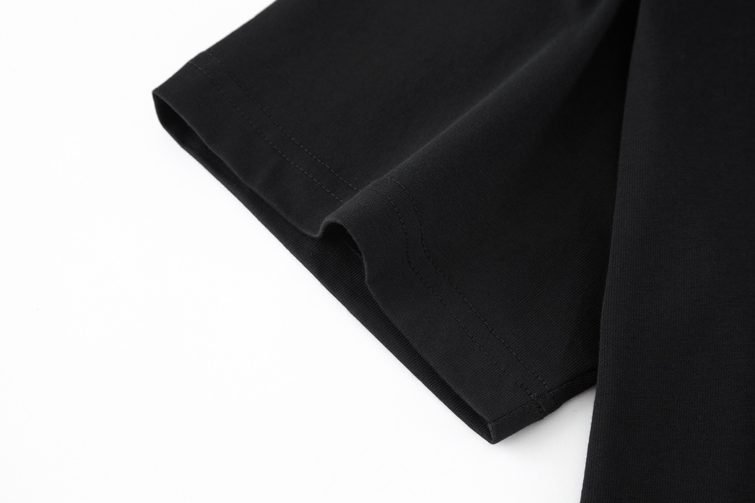 LOUIS VUITTON 路易威登 菲董水钻字母logo 圆领 短袖 T恤 上衣 夏款 黑色 