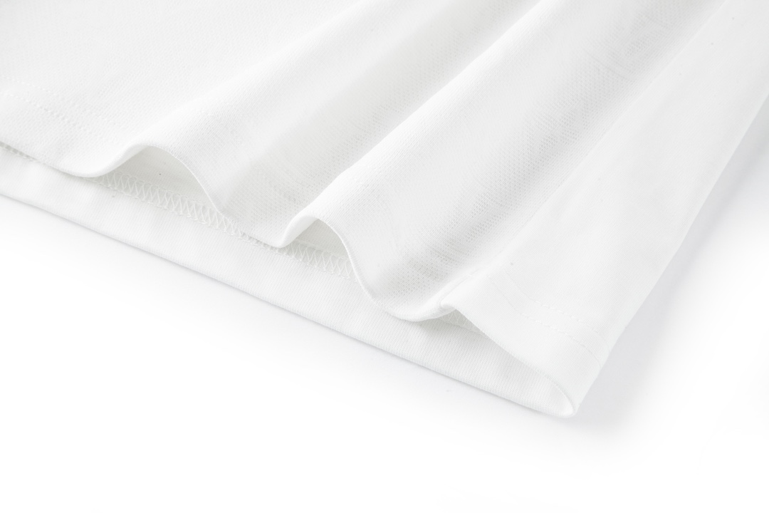 LOUIS VUITTON 路易威登 暗纹口袋拼接圆领短袖 T恤 上衣 夏款 白色 1AFPT6