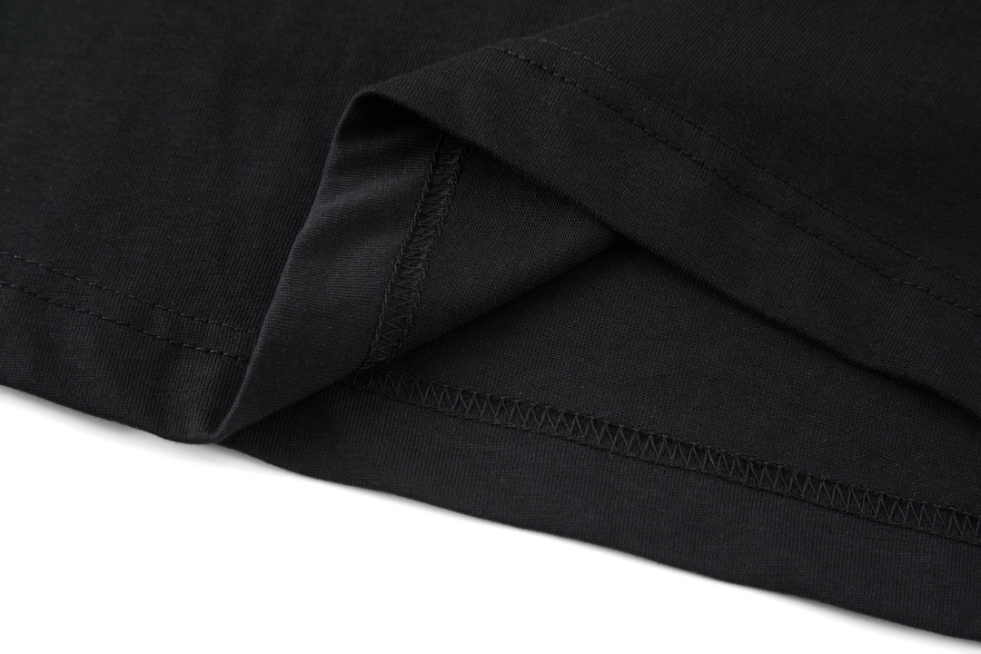 FENDI 芬迪 纯色logo刺绣胸标 T恤 短袖 上衣 夏款 黑色 FY0894A9RLF0QA1