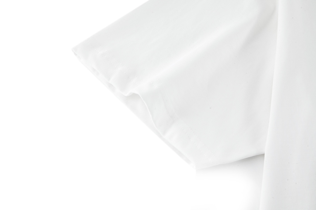 Balenciaga 巴黎世家 爱心WiFi字母logo印花短袖 T 恤 圆领 夏季 白色  764235TQVK23307