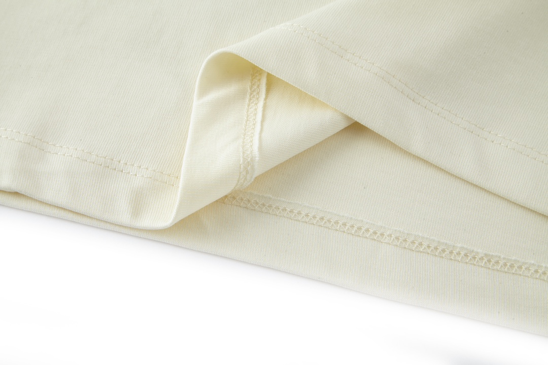 PRADA 普拉达 纯色徽标口袋 圆领 短袖 T恤 杏色