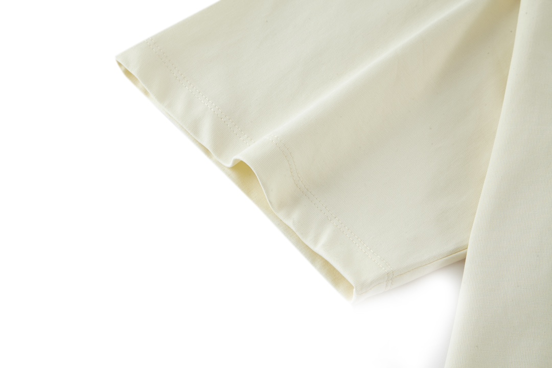 PRADA 普拉达 纯色徽标口袋 圆领 短袖 T恤 杏色