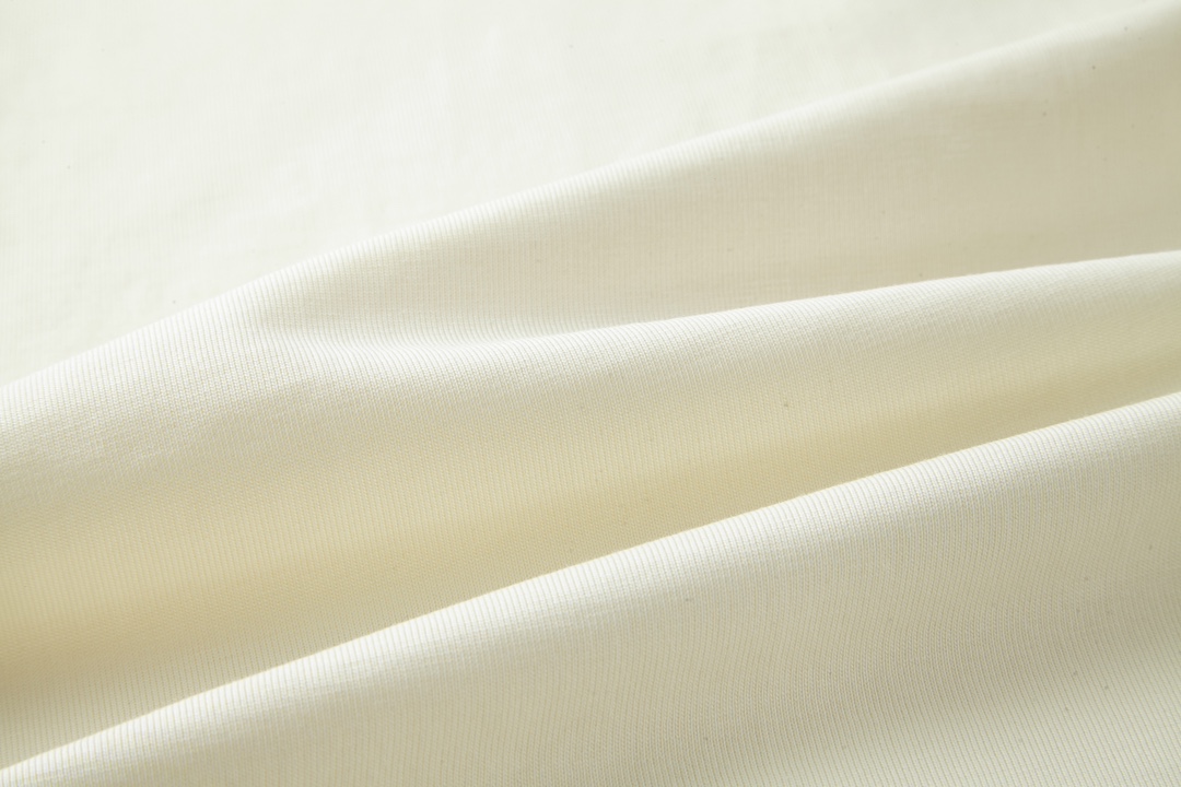 PRADA 普拉达 纯色徽标口袋 圆领 短袖 T恤 杏色