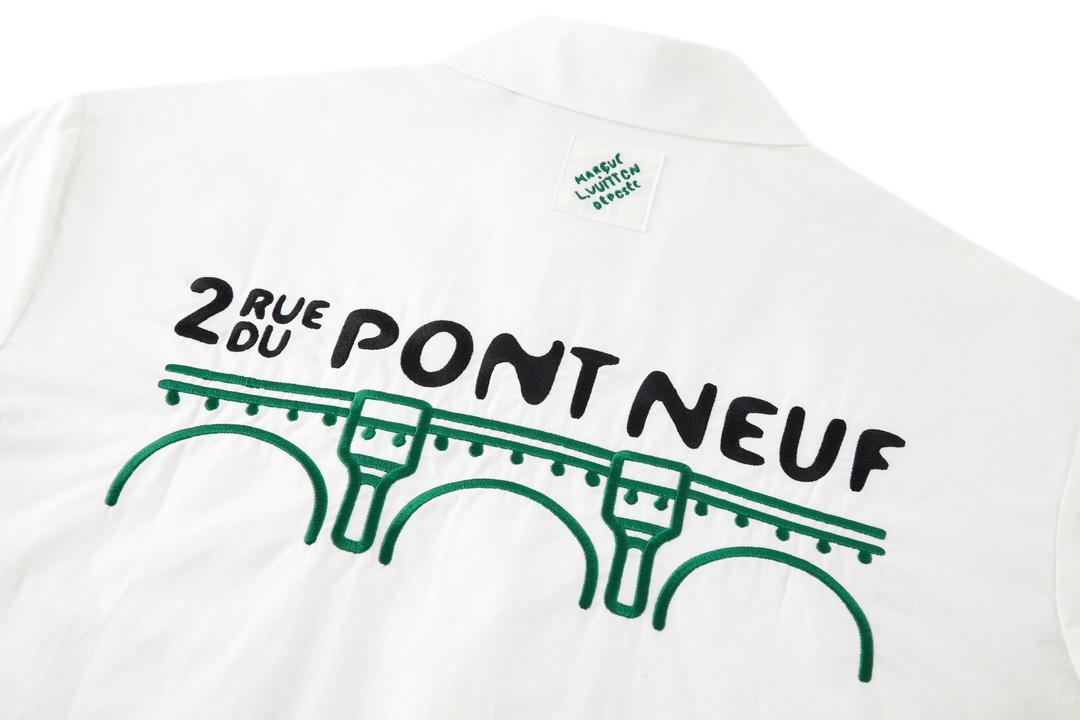 LOUIS VUITTON 路易威登 SSS24 字母花卉刺绣衬衫短袖 上衣 夏款 白色 1AFJDJ