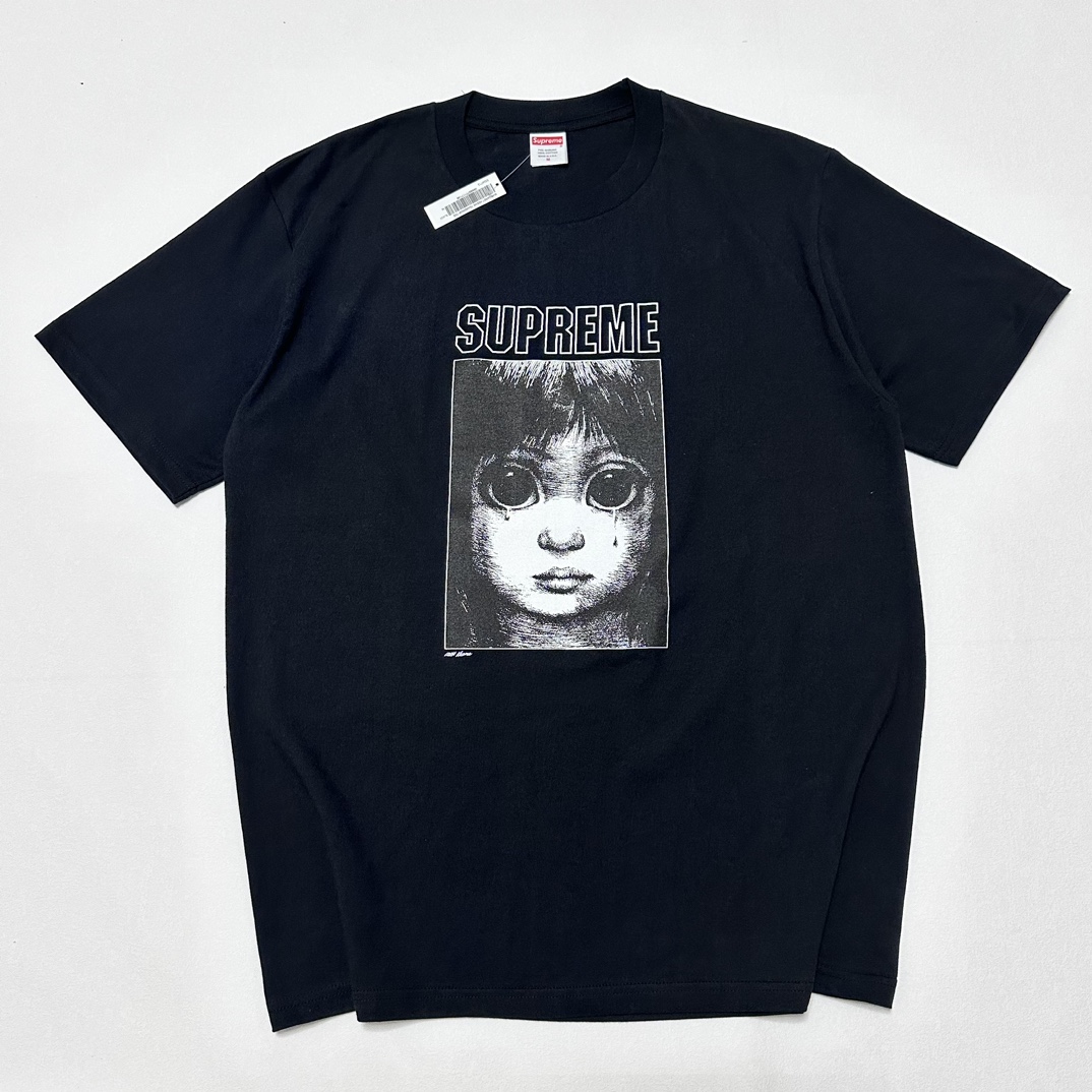  Supreme  MARGARET KEANE 人物图案TEE 短袖 T恤 黑色 白色 男女同款  SUP-SS24-144