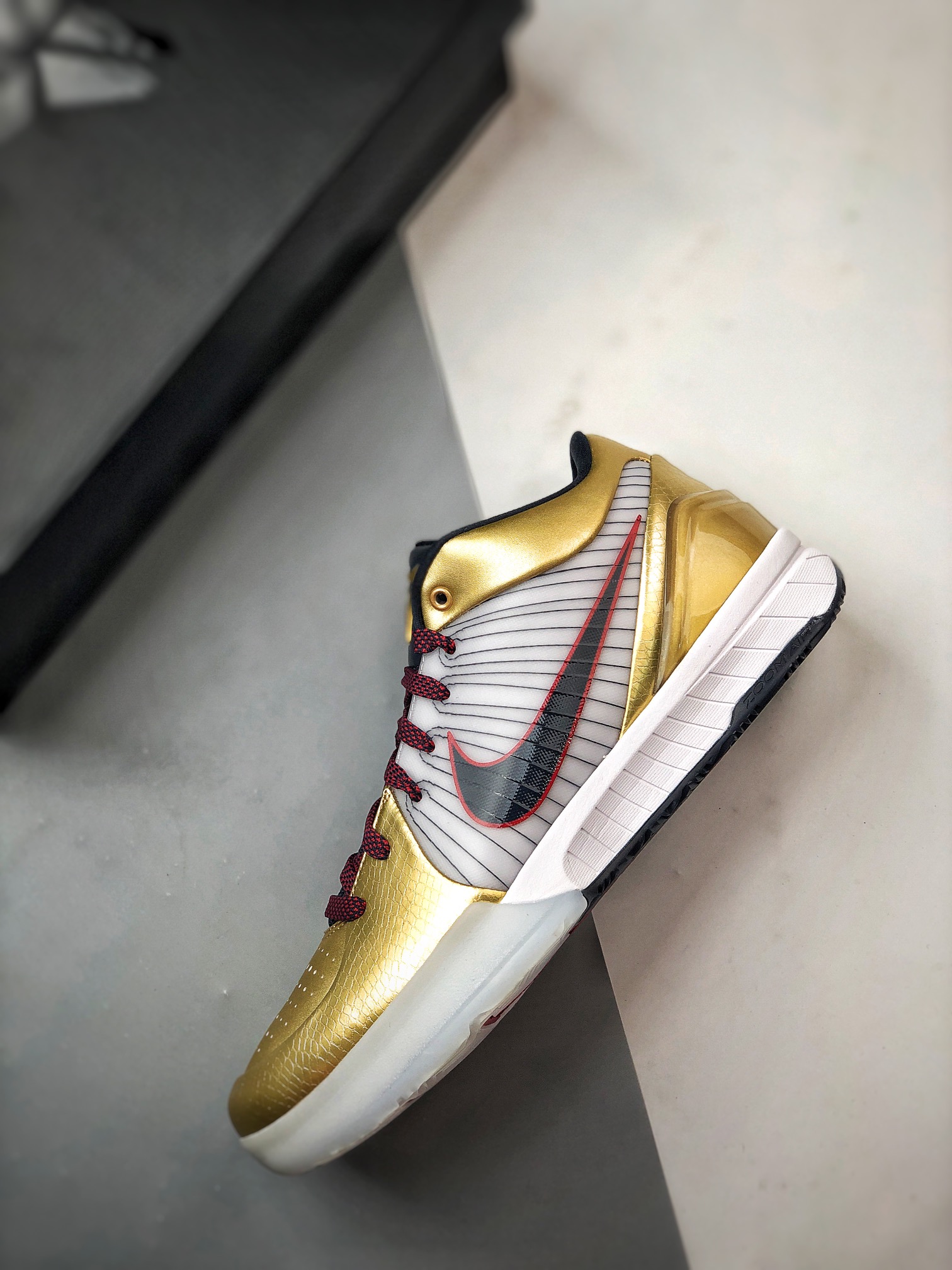  S2外贸 Zoom Kobe4 Protro Gold Mdeal 科比 4  低筒  前掌泡棉 後掌氣墊 篮球鞋 实战鞋 球鞋 男鞋  波鞋  白金 FQ3544-100