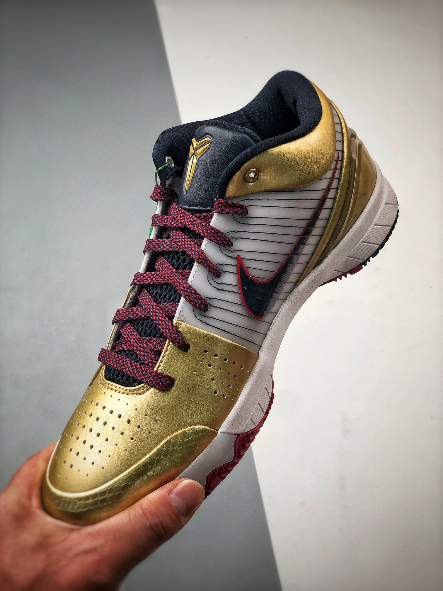  S2外贸 Zoom Kobe4 Protro Gold Mdeal 科比 4  低筒  前掌泡棉 後掌氣墊 篮球鞋 实战鞋 球鞋 男鞋  波鞋  白金 FQ3544-100