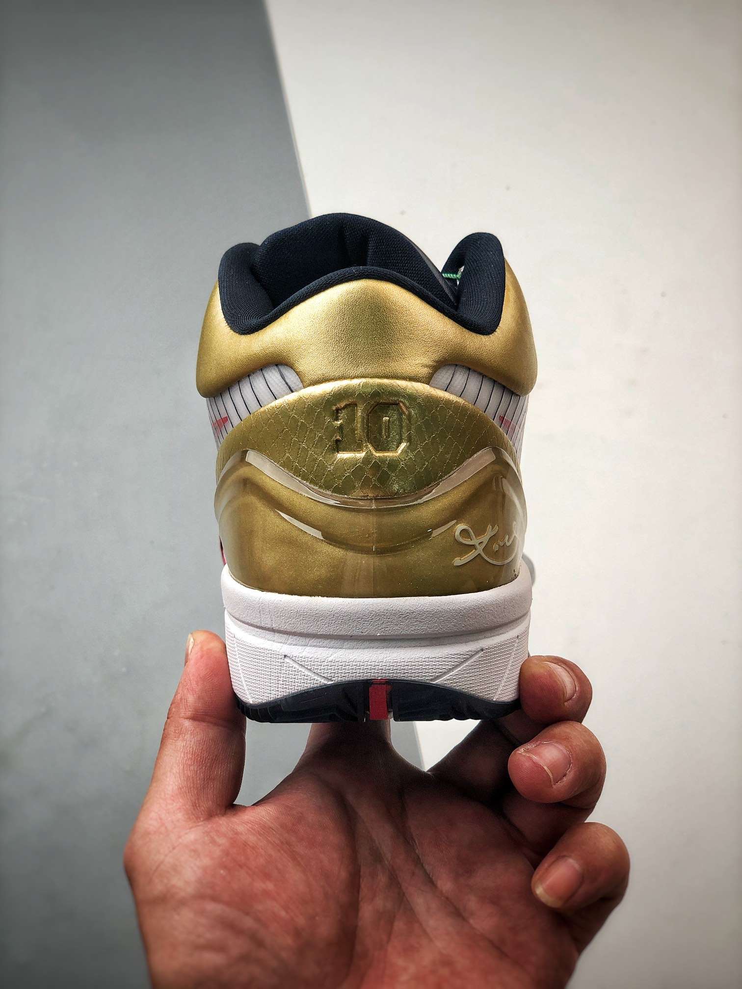  S2外贸 Zoom Kobe4 Protro Gold Mdeal 科比 4  低筒  前掌泡棉 後掌氣墊 篮球鞋 实战鞋 球鞋 男鞋  波鞋  白金 FQ3544-100
