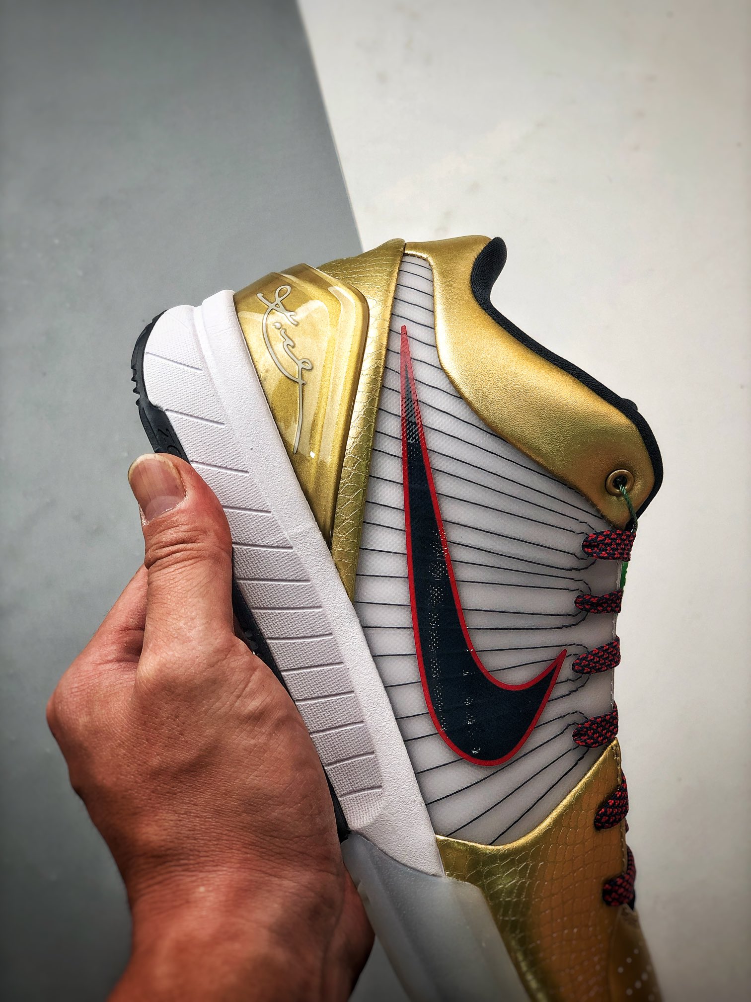 S2外贸 Zoom Kobe4 Protro Gold Mdeal 科比 4  低筒  前掌泡棉 後掌氣墊 篮球鞋 实战鞋 球鞋 男鞋  波鞋  白金 FQ3544-100