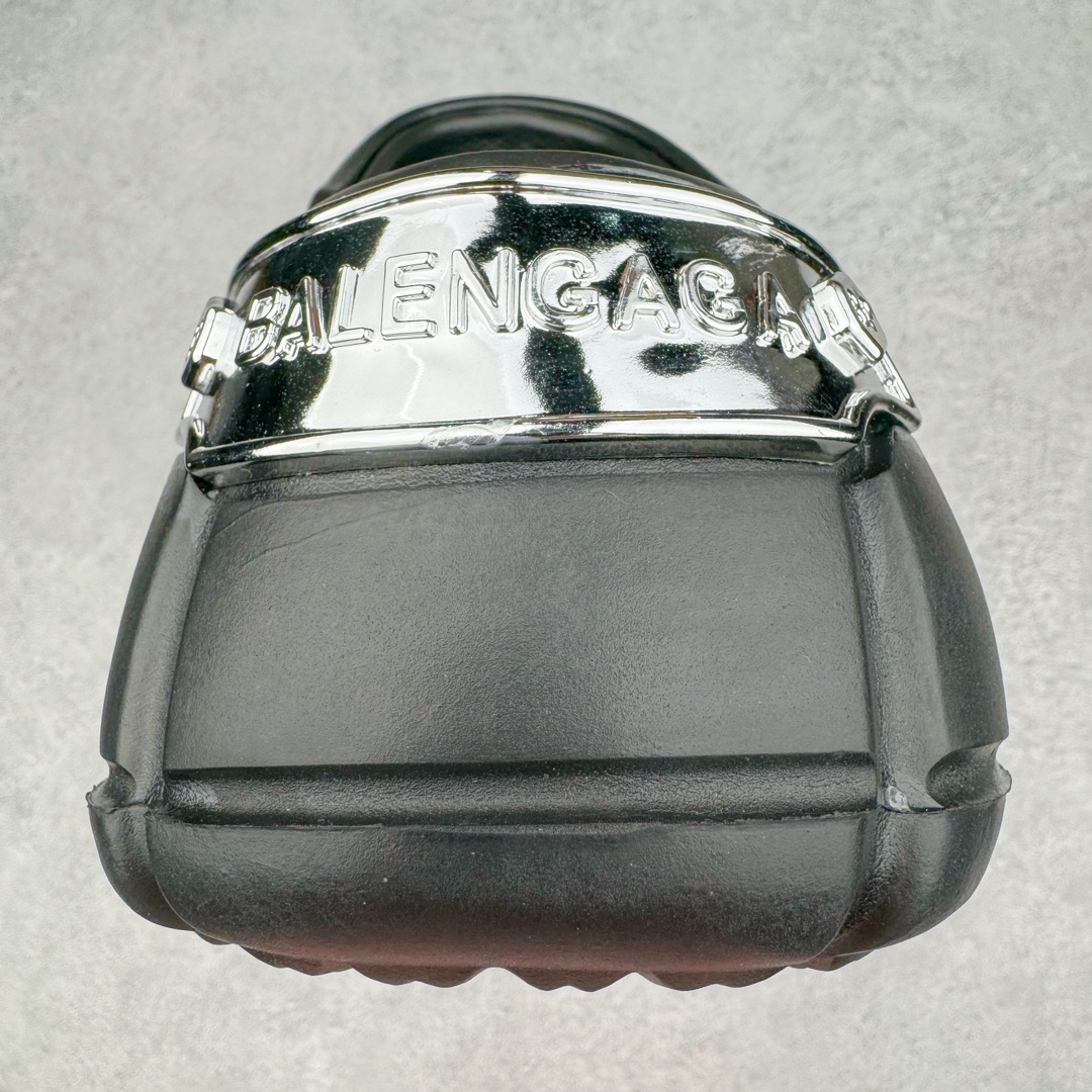 BALENCIAGA  Crocs HardCrocs Sandal 卡骆驰   白色 洞洞鞋 凉鞋 室内外 拖鞋 沙滩鞋 黑银金属铆钉”687398 W1S8N 1081