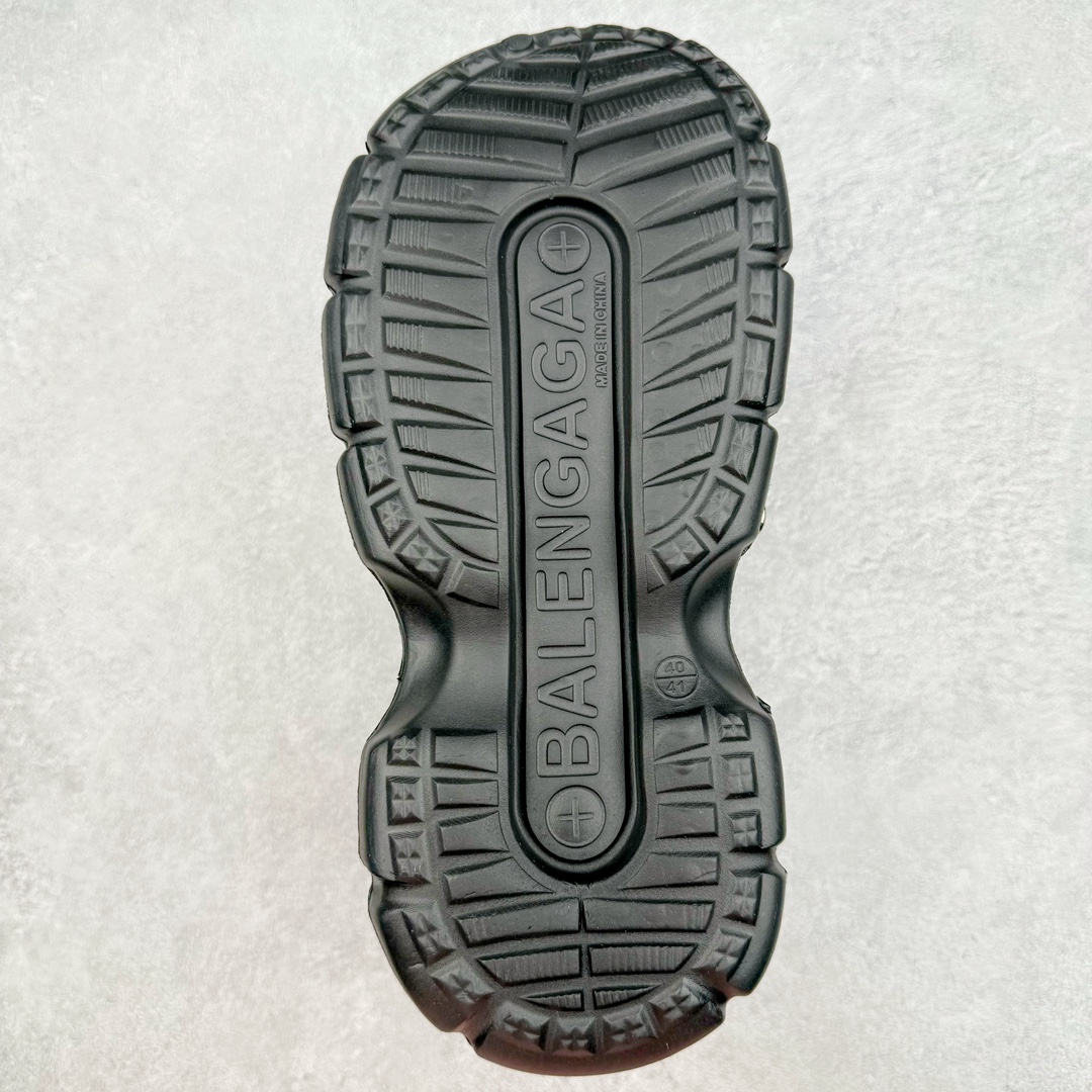 BALENCIAGA  Crocs HardCrocs Sandal 卡骆驰   白色 洞洞鞋 凉鞋 室内外 拖鞋 沙滩鞋 黑银金属铆钉”687398 W1S8N 1081