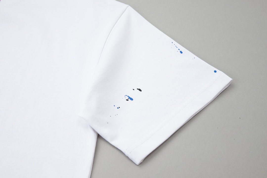  LOUIS VUITTON 全幅涂鸦水绘 路易威登  短袖 圆领 T 恤 上衣 夏款 白色  黑色