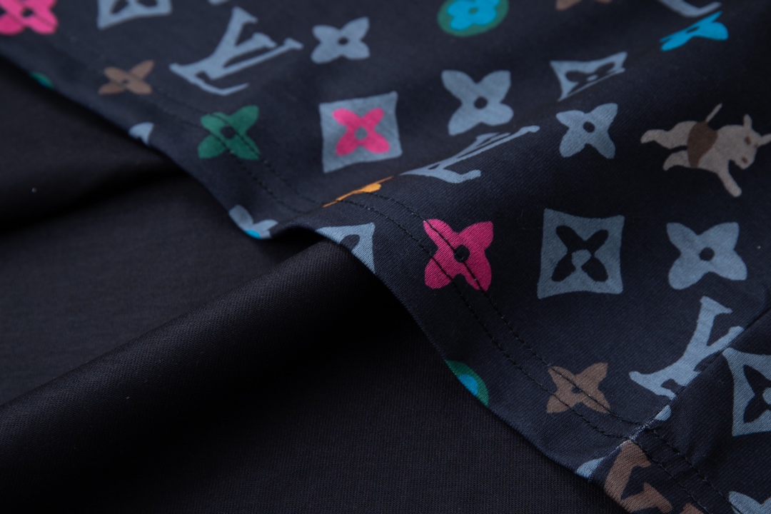  LOUIS VUITTON TYLER 小狗满印LOGO  路易威登 LV  短袖 圆领 T 恤 上衣 夏款  蓝色