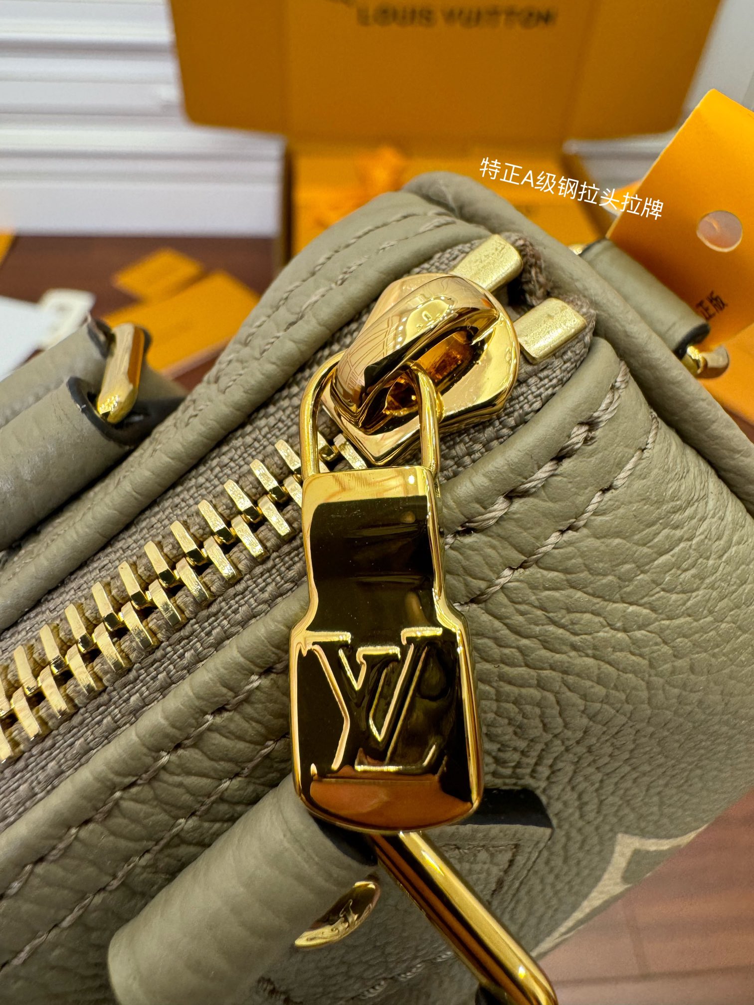  LOUIS VUITTON 路易威登 Speedy Nano可拆卸 可调节  压花图案 牛皮革 斜挎包 单肩包 手提包 超迷你 奶油色 M82890