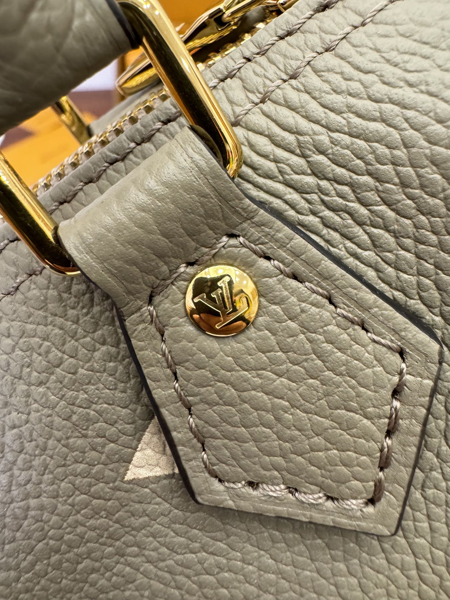  LOUIS VUITTON 路易威登 Speedy Nano可拆卸 可调节  压花图案 牛皮革 斜挎包 单肩包 手提包 超迷你 奶油色 M82890