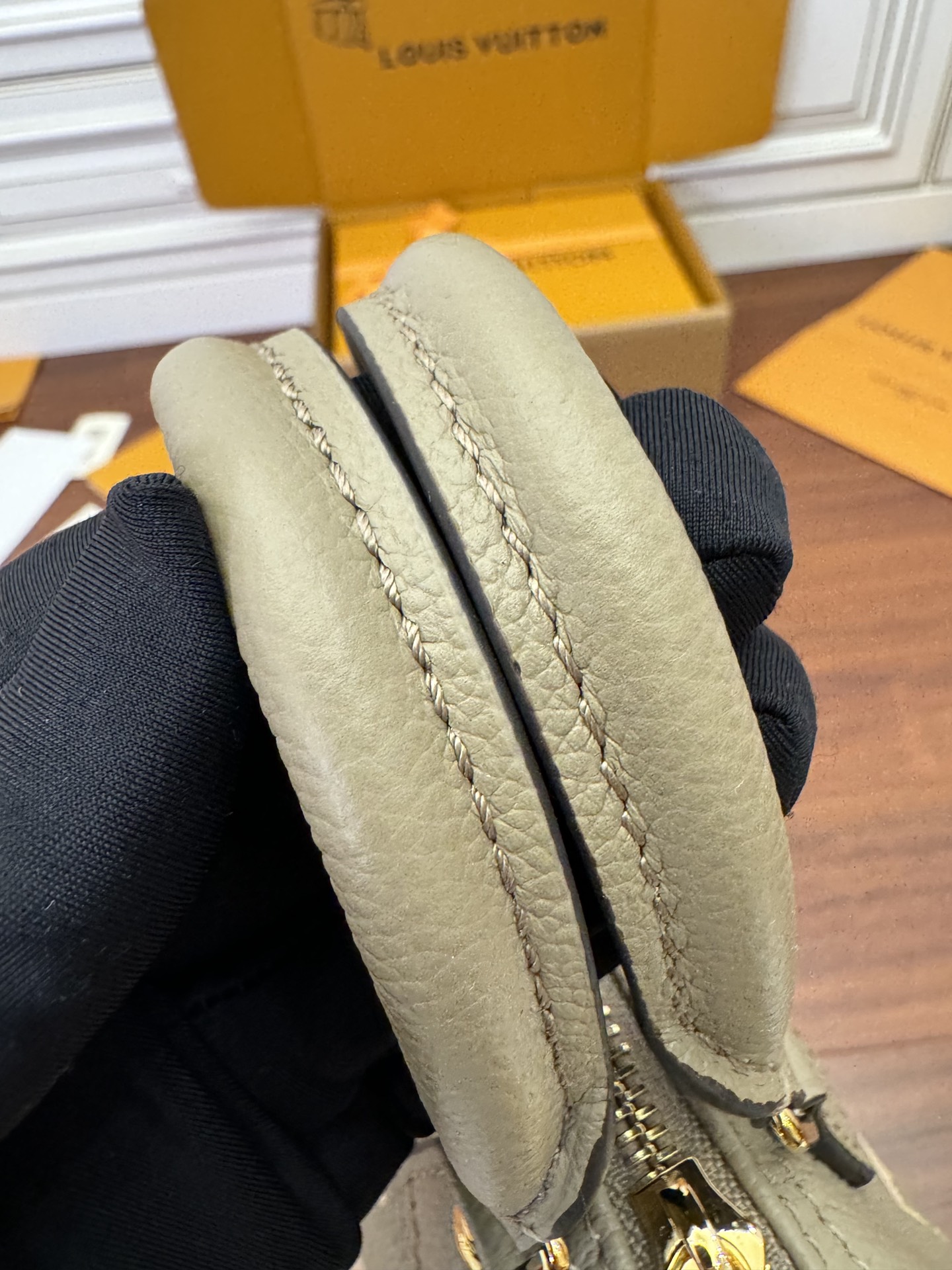  LOUIS VUITTON 路易威登 Speedy Nano可拆卸 可调节  压花图案 牛皮革 斜挎包 单肩包 手提包 超迷你 奶油色 M82890