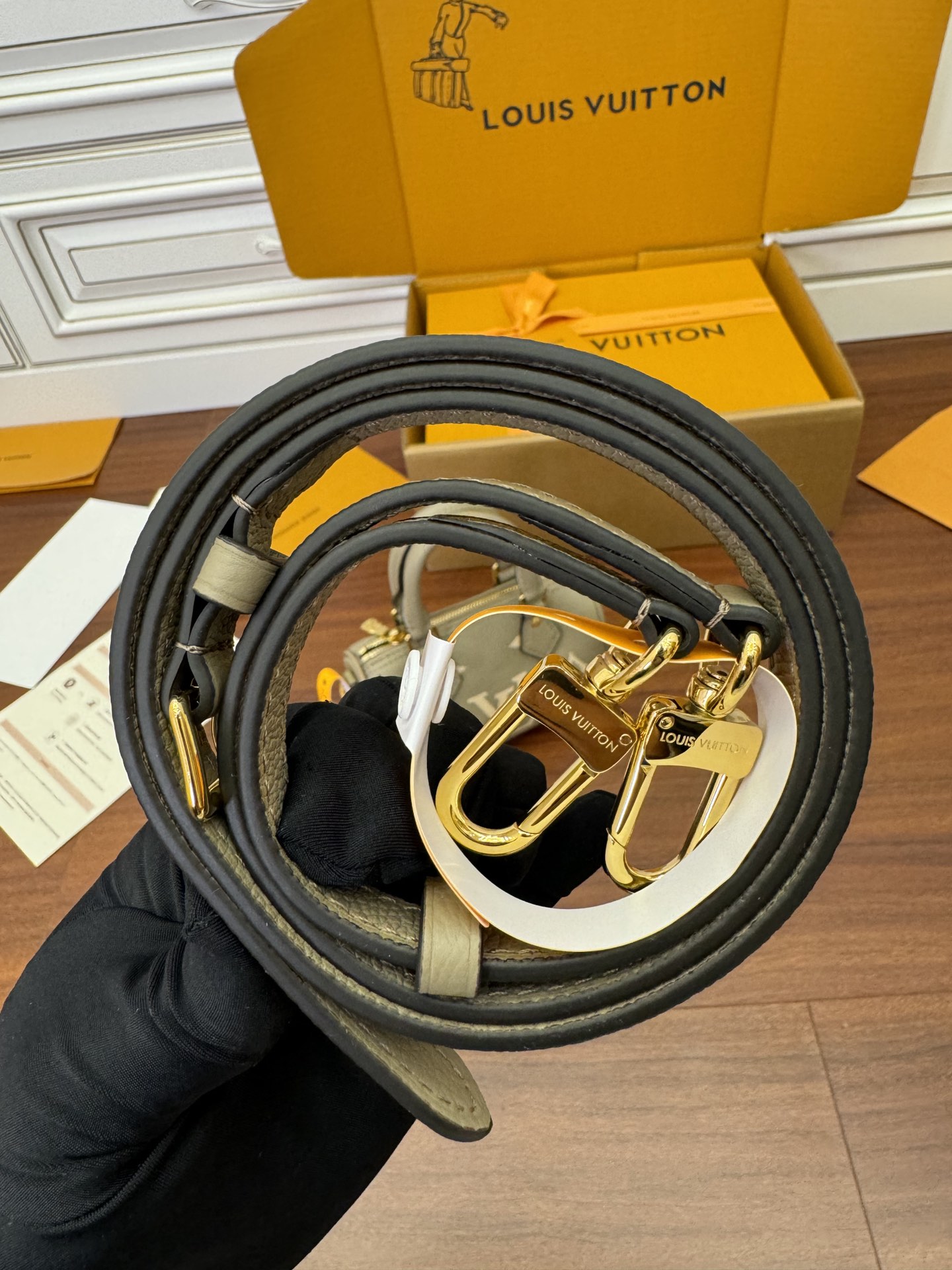  LOUIS VUITTON 路易威登 Speedy Nano可拆卸 可调节  压花图案 牛皮革 斜挎包 单肩包 手提包 超迷你 奶油色 M82890