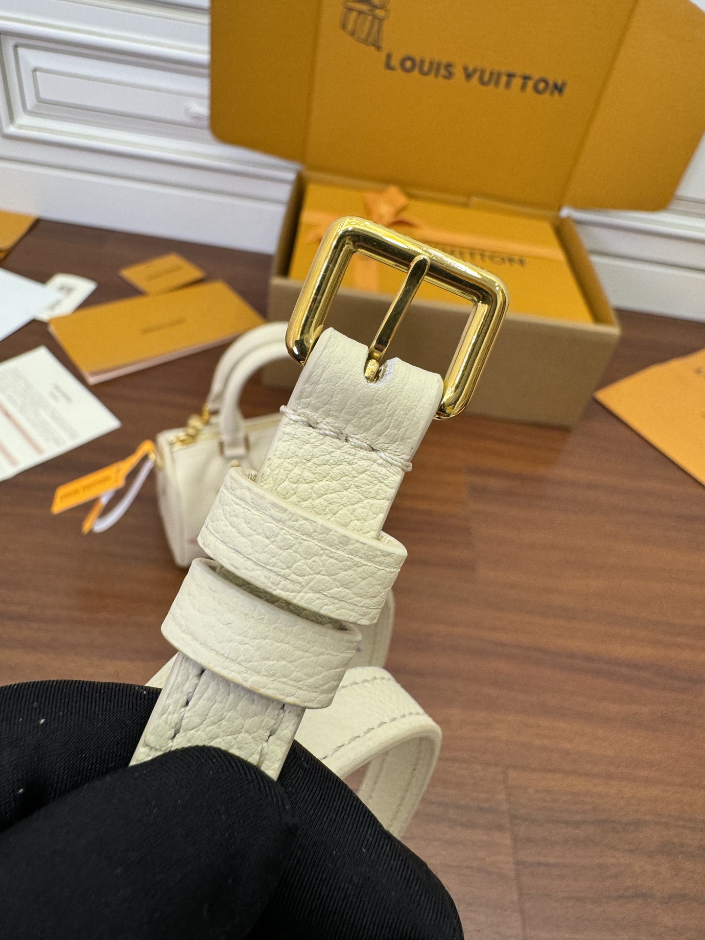 特级  LOUIS VUITTON 路易威登 Speedy Nano可拆卸 可调节  压花图案 牛皮革 斜挎包 单肩包 手提包 超迷你 粉色 M81913