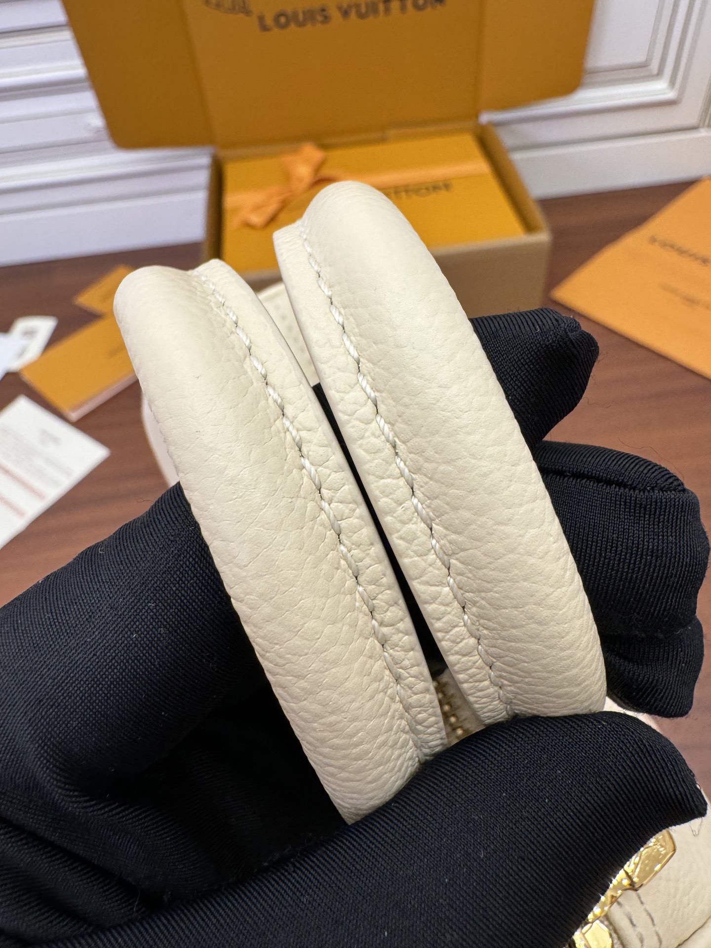 特级  LOUIS VUITTON 路易威登 Speedy Nano可拆卸 可调节  压花图案 牛皮革 斜挎包 单肩包 手提包 超迷你 粉色 M81913