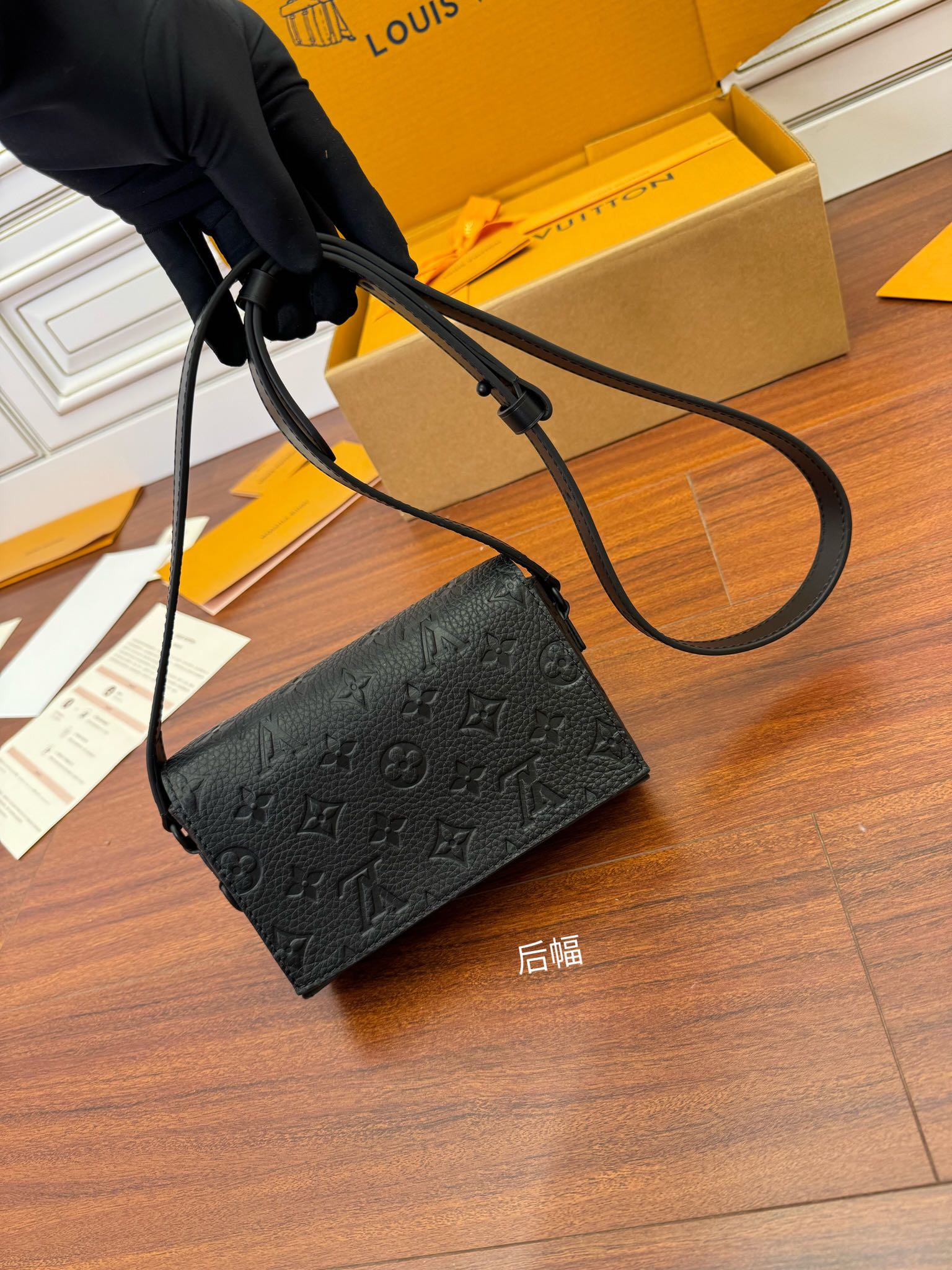 特级  LOUIS VUITTON 路易威登 Steamer老花 锁扣 压纹  牛皮革 斜挎包 单肩包 手提包 迷你 黑色 M81746