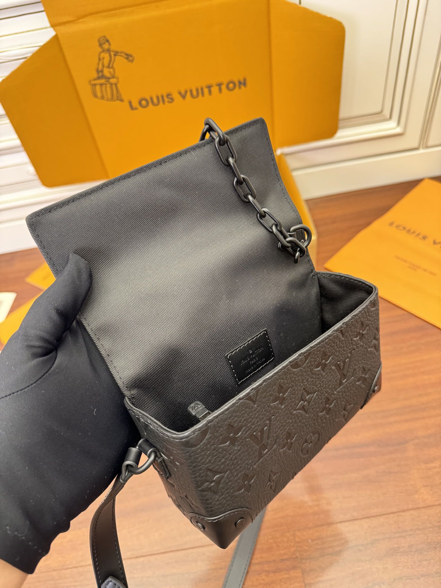 特级  LOUIS VUITTON 路易威登 Steamer老花 锁扣 压纹  牛皮革 斜挎包 单肩包 手提包 迷你 黑色 M81746