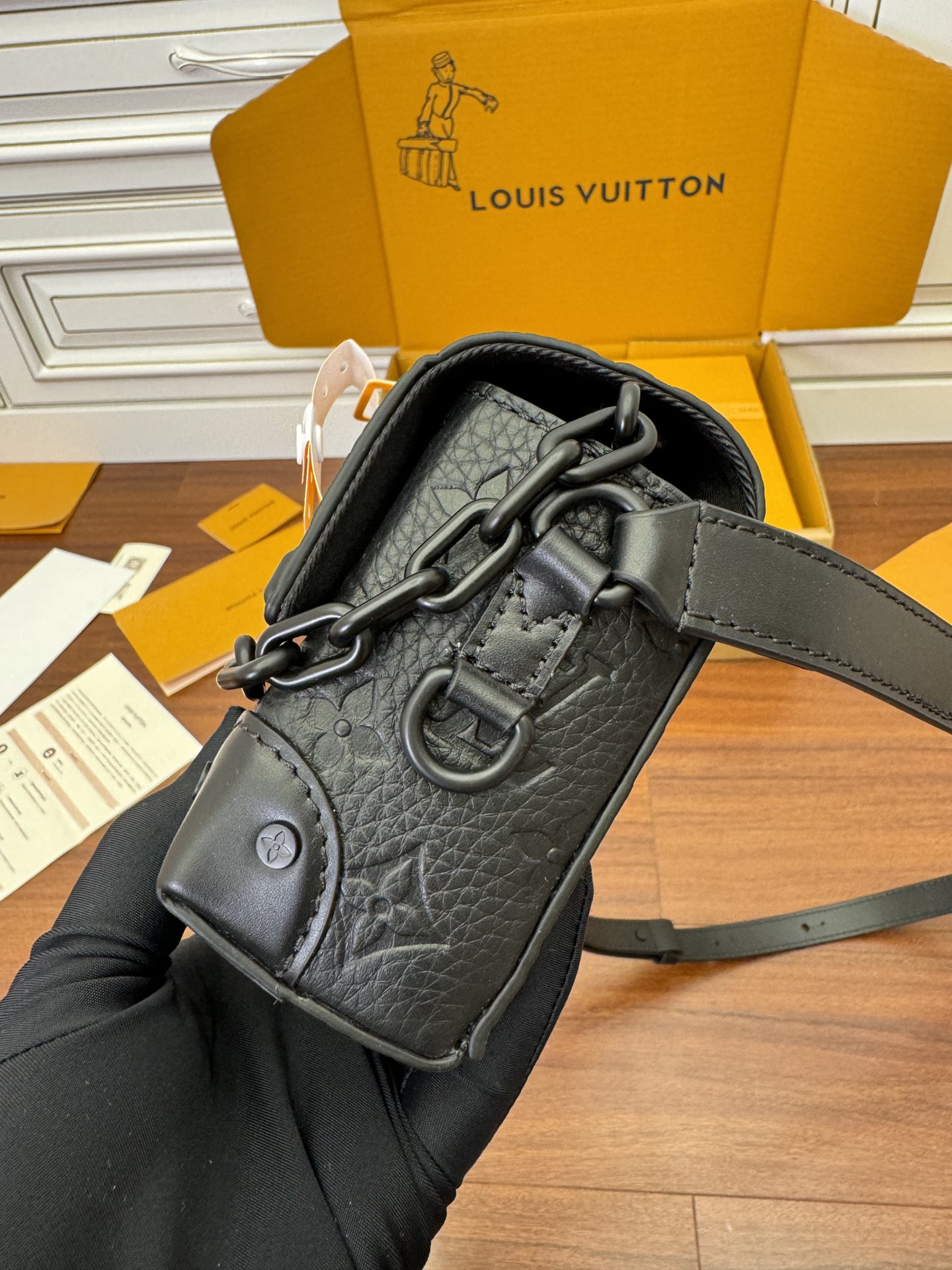 特级  LOUIS VUITTON 路易威登 Steamer老花 锁扣 压纹  牛皮革 斜挎包 单肩包 手提包 迷你 黑色 M81746