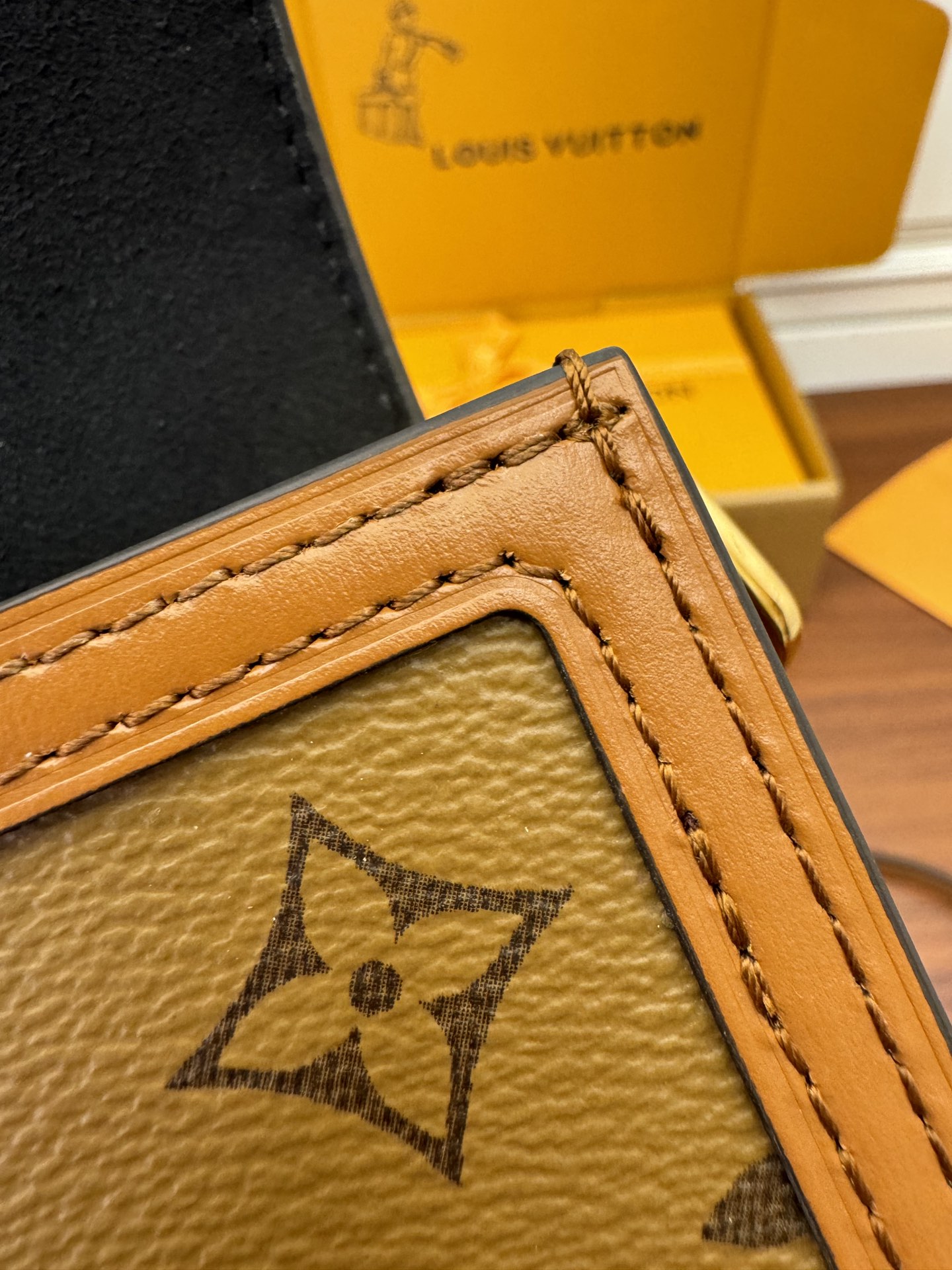  特级  LOUIS VUITTON 路易威登 Dauphine EAST WEST   牛皮革 斜挎包 单肩包 手提包 棕色 M46757