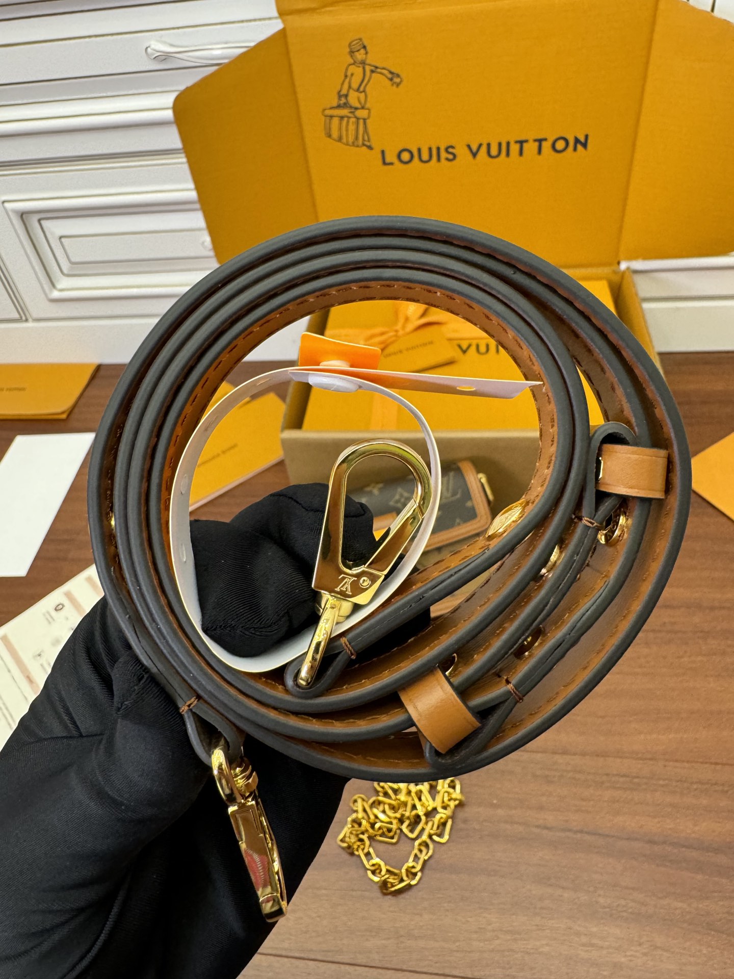  特级  LOUIS VUITTON 路易威登 Dauphine EAST WEST   牛皮革 斜挎包 单肩包 手提包 棕色 M46757