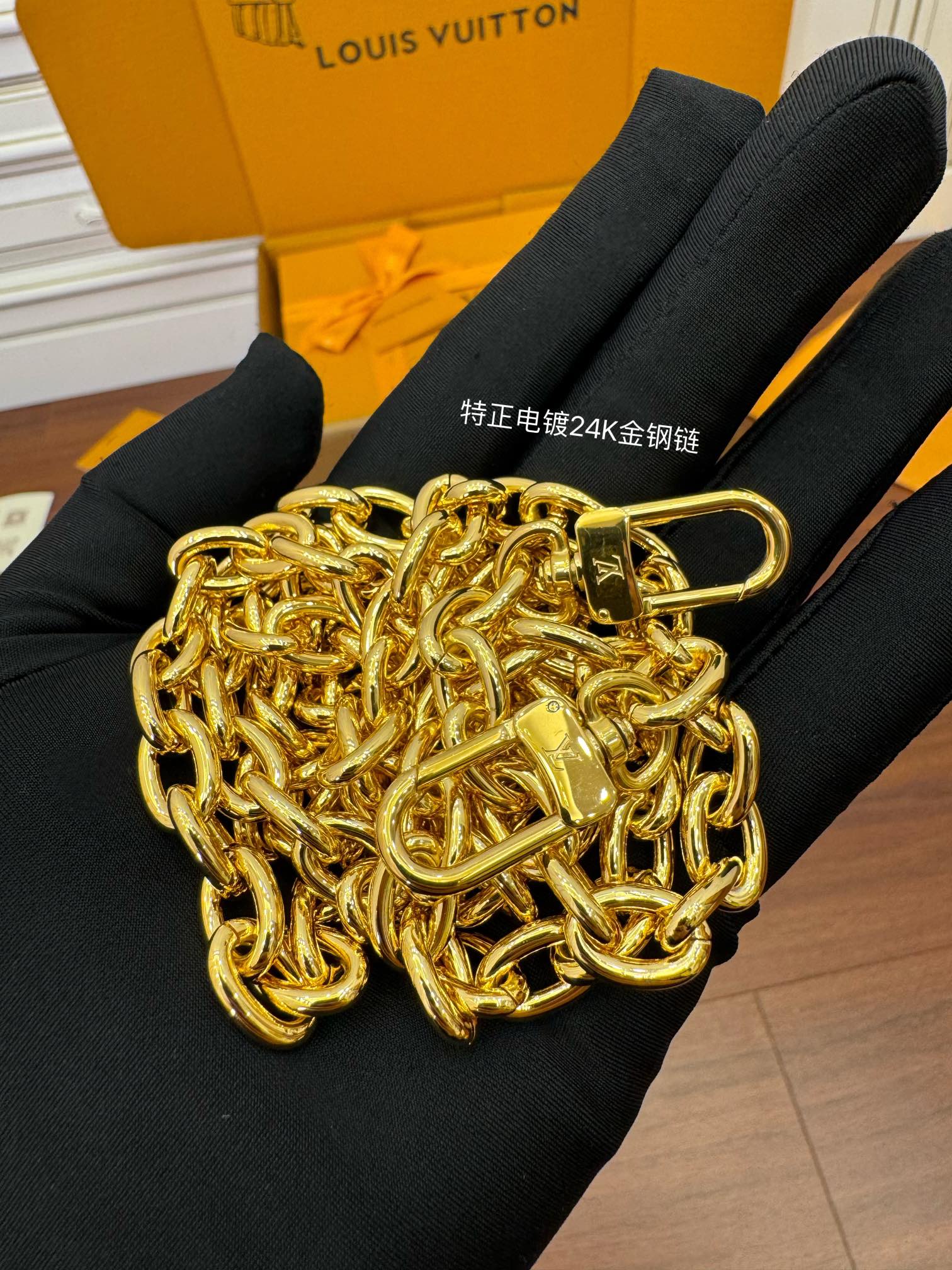 特级  LOUIS VUITTON 路易威登 Wallet On Chain Metis 可拆卸链条Slock 压纹粒面 牛皮革 斜挎包 单肩包 手提包 奶白色 M82836