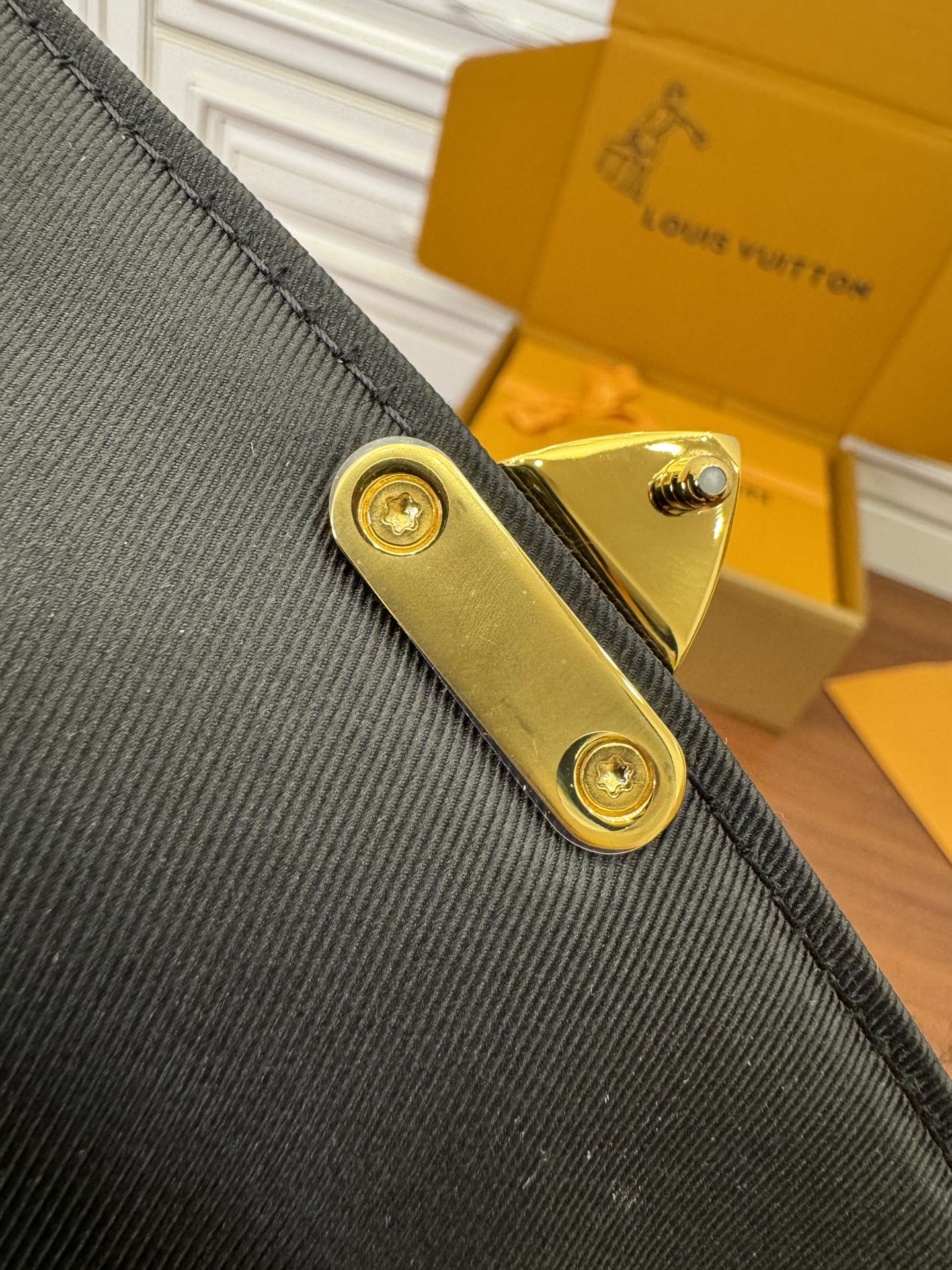  特级  LOUIS VUITTON 路易威登 Wallet On Chain Metis 可拆卸链条Slock 压纹粒面 牛皮革 斜挎包 单肩包 手提包 黑色 M82637