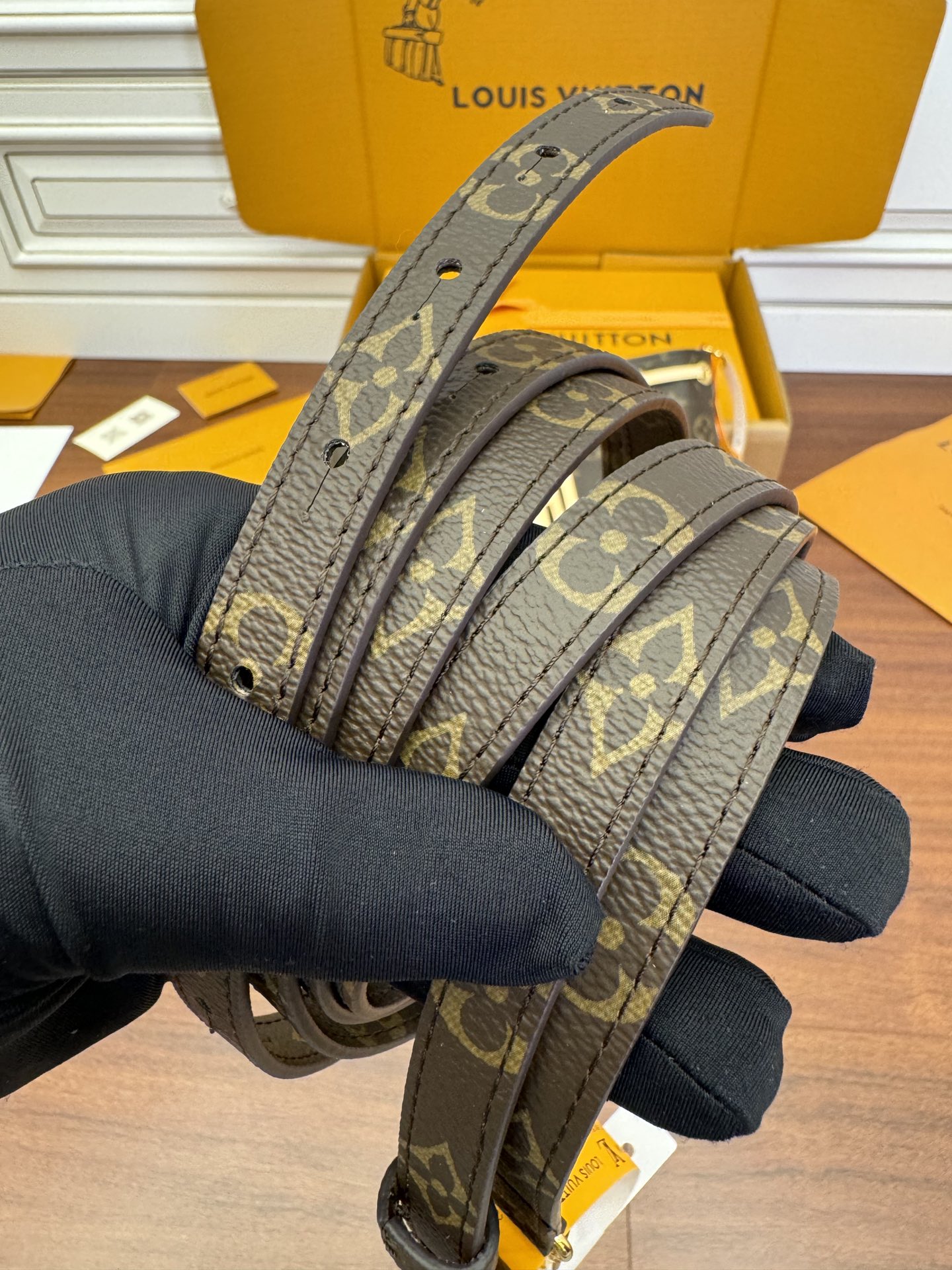  特级  LOUIS VUITTON 路易威登 EXCURSION 可拆卸链条 抽绳开合 压花  牛皮革 斜挎包 单肩包 双肩包 手提包 小号 棕色 M46932