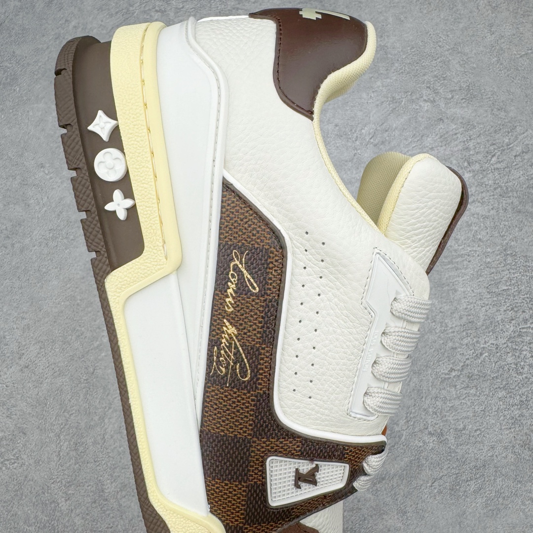  Louis Vuitton 路易威登 Trainer  LV 低筒 休闲鞋 板鞋 运动鞋 男鞋 女鞋 白棕黑 格子 1ACWUE