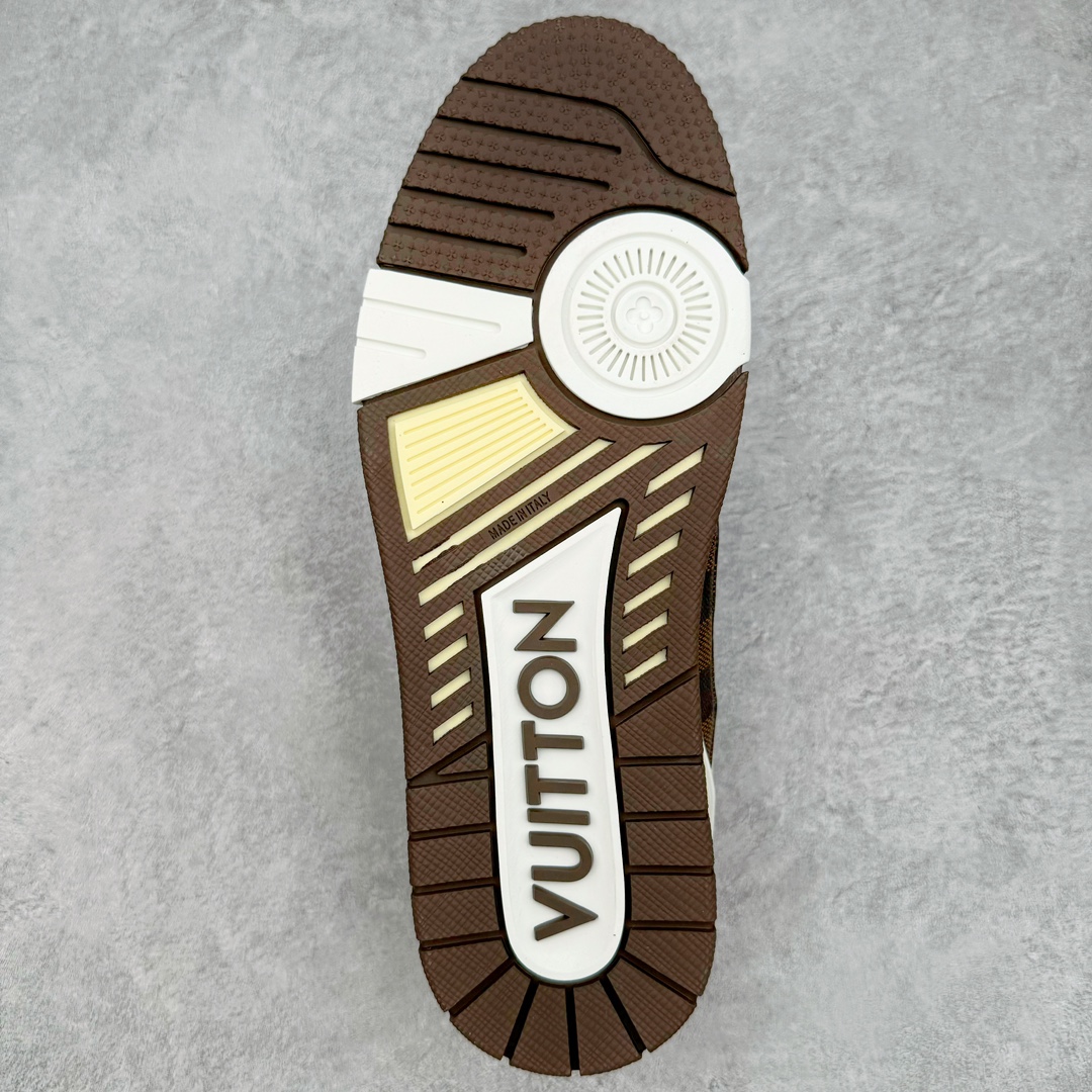  Louis Vuitton 路易威登 Trainer  LV 低筒 休闲鞋 板鞋 运动鞋 男鞋 女鞋 白棕黑 格子 1ACWUE