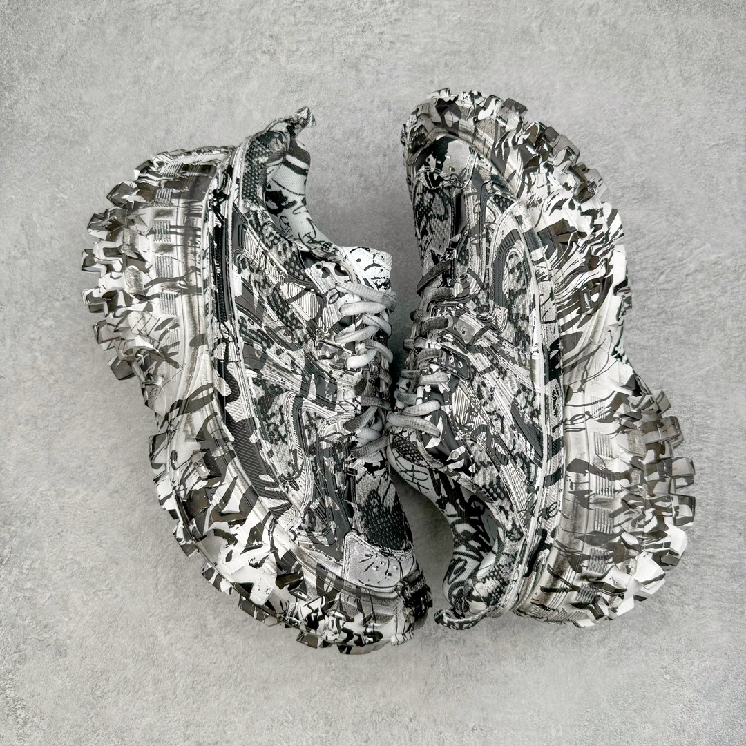  Balenciaga 巴黎世家 Defender 时尚 复古做旧 轮胎鞋 老爹鞋 波鞋 男鞋 女鞋 鞋面穿环 涂鸦黑白   685613W2RG19010