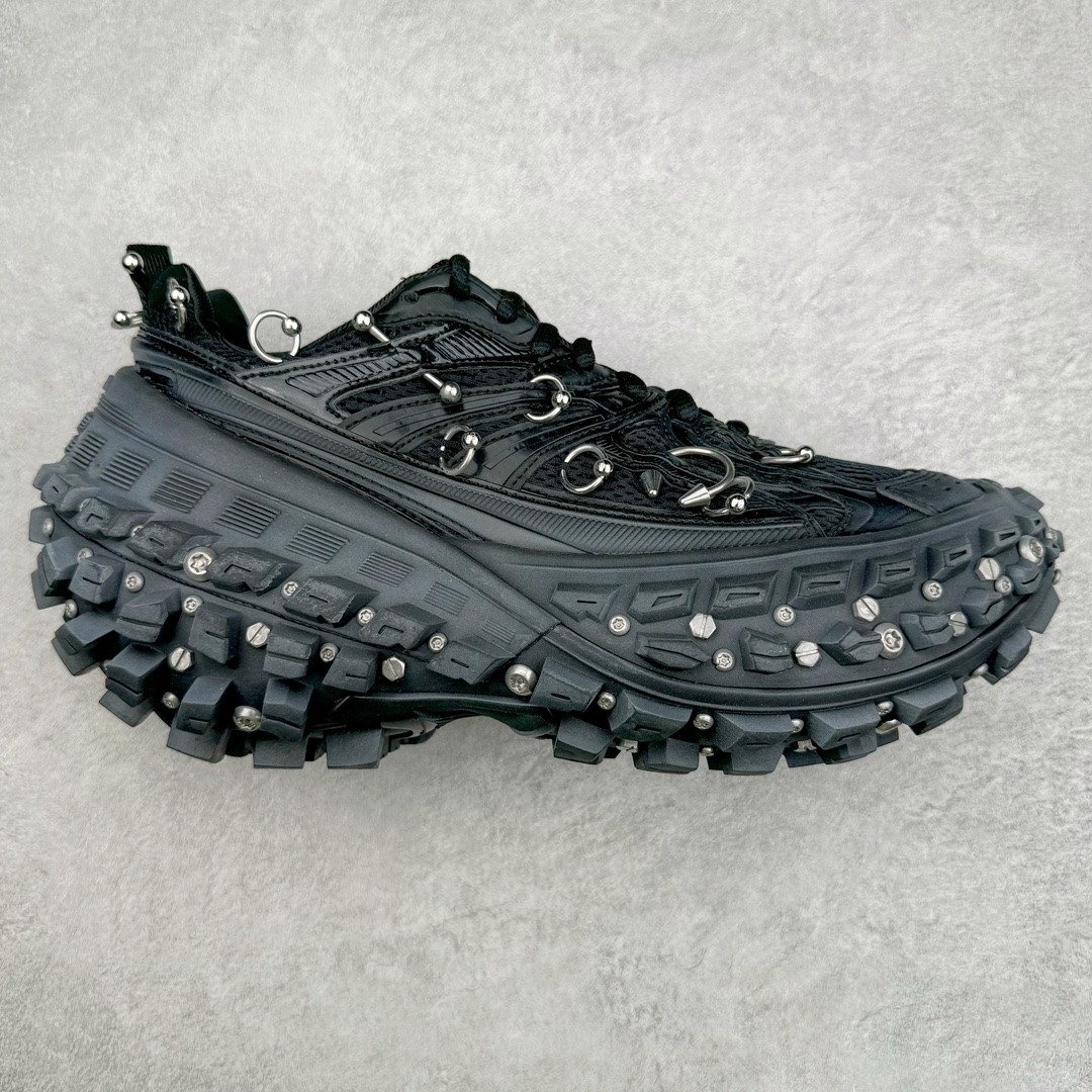  Balenciaga 巴黎世家 Defender 时尚 复古做旧 轮胎鞋 老爹鞋 波鞋 男鞋 女鞋 鞋面穿环 黑色 685613W2RAG1081