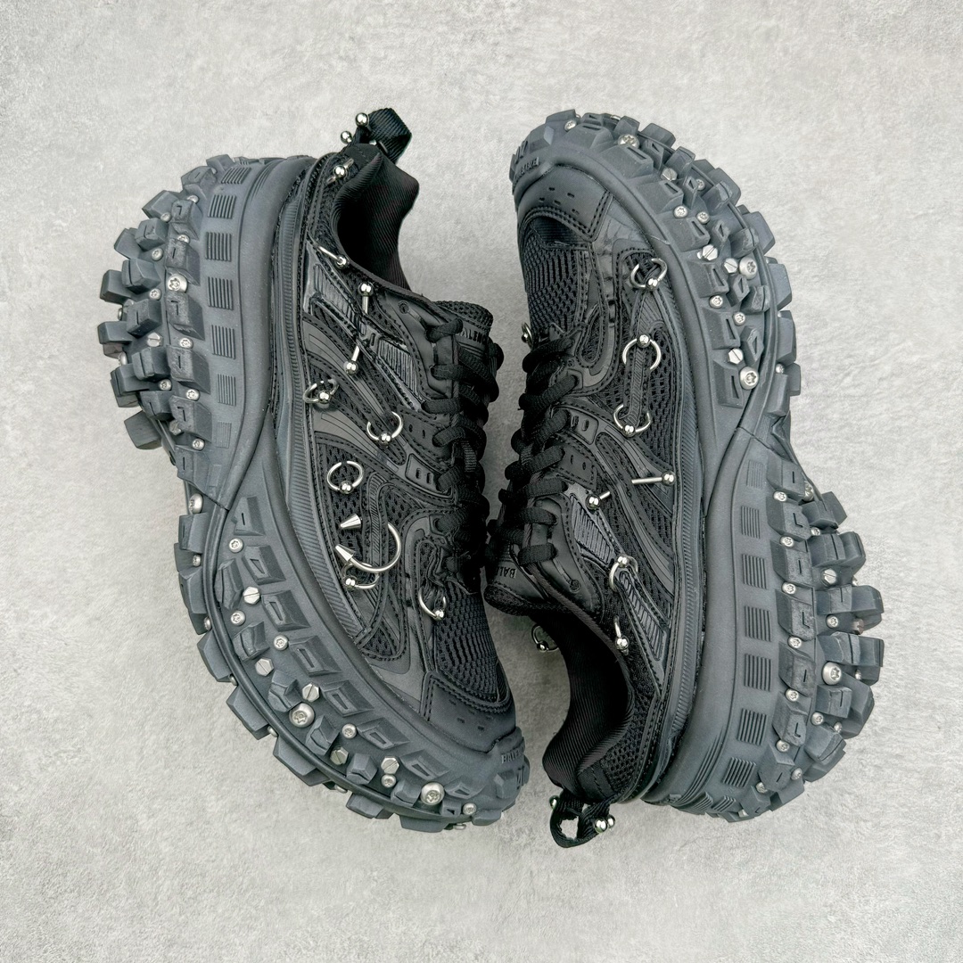  Balenciaga 巴黎世家 Defender 时尚 复古做旧 轮胎鞋 老爹鞋 波鞋 男鞋 女鞋 鞋面穿环 黑色 685613W2RAG1081