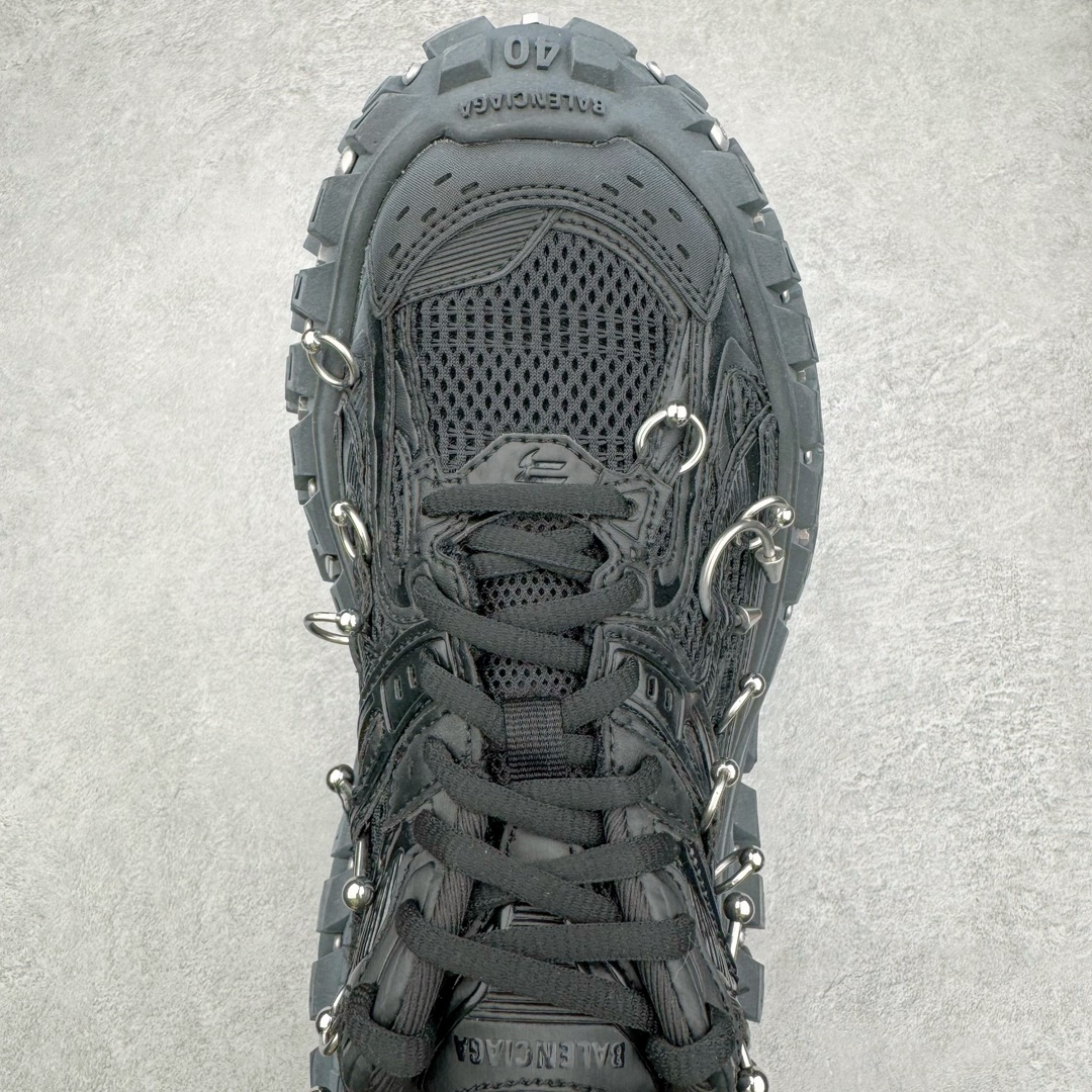  Balenciaga 巴黎世家 Defender 时尚 复古做旧 轮胎鞋 老爹鞋 波鞋 男鞋 女鞋 鞋面穿环 黑色 685613W2RAG1081