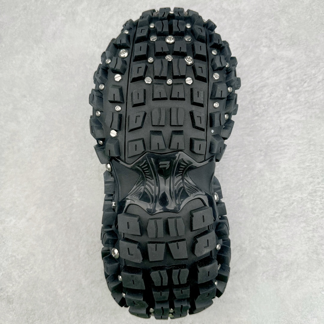  Balenciaga 巴黎世家 Defender 时尚 复古做旧 轮胎鞋 老爹鞋 波鞋 男鞋 女鞋 鞋面穿环 黑色 685613W2RAG1081
