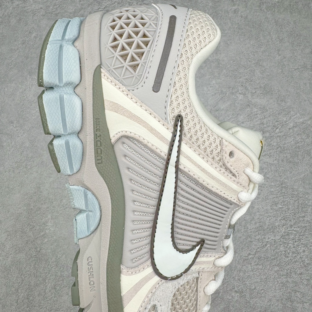  新版   Nike Air Zoom Vomero 5  前后气垫 低筒 防滑舒适 跑步鞋 运动鞋 男鞋 女鞋 波鞋 FZ3653-104